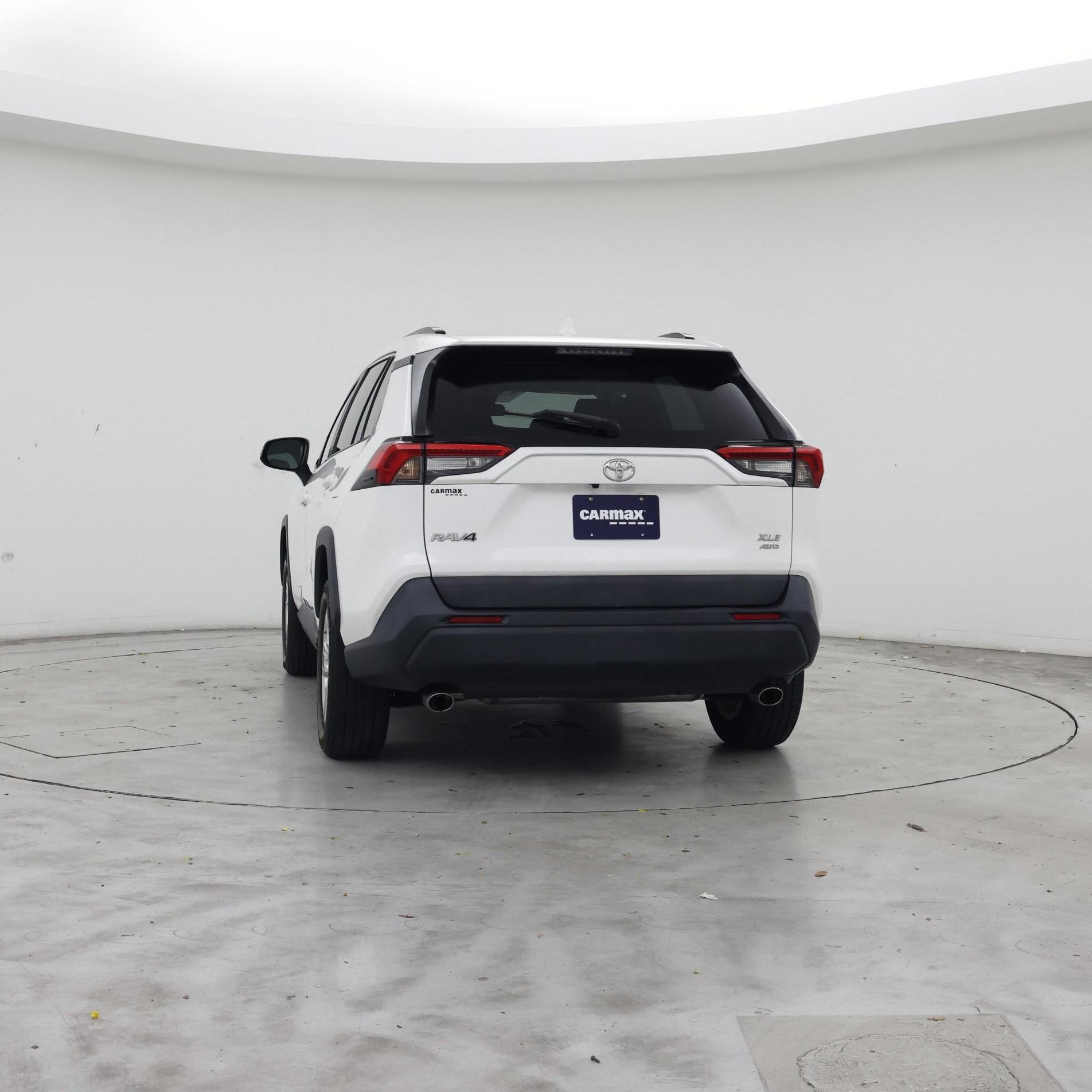 Thumbnail: 2021 Toyota RAV4 - 6