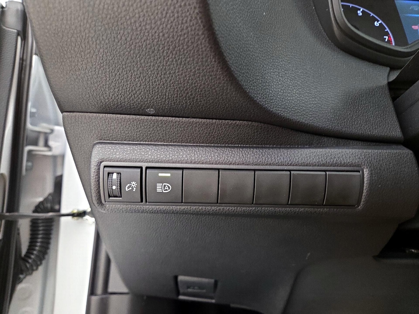 2025 Toyota Corolla SE - Photo 14