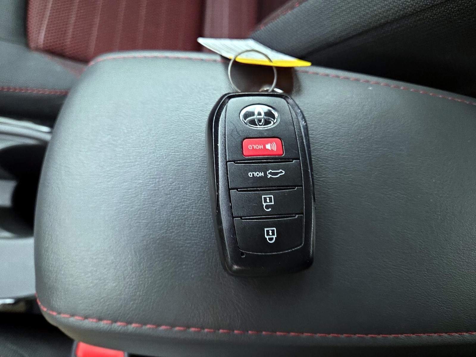 2025 Toyota Corolla SE - Photo 23