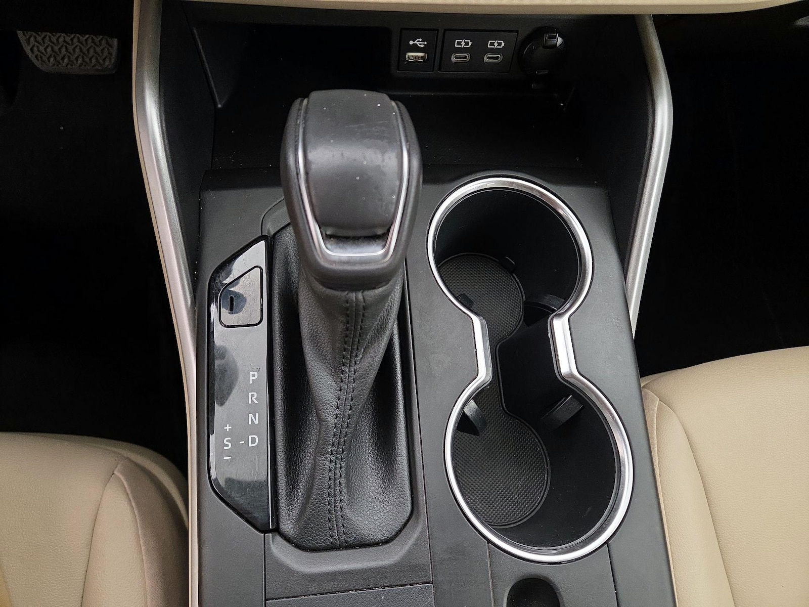 2022 Toyota Highlander XLE - Photo 18