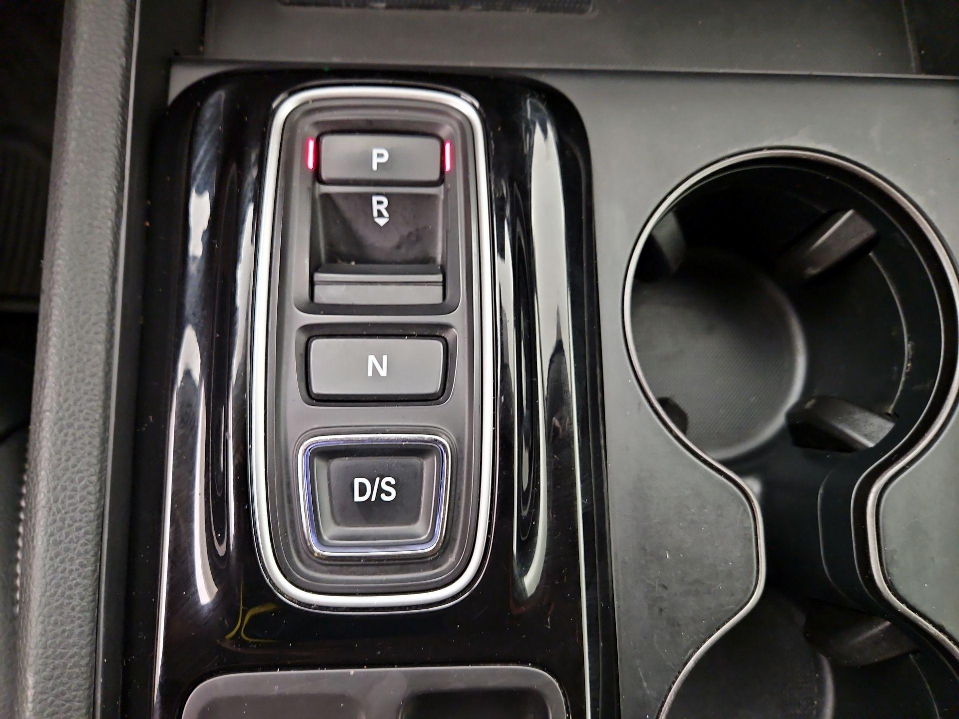 Thumbnail: 2023 Honda Pilot - 18