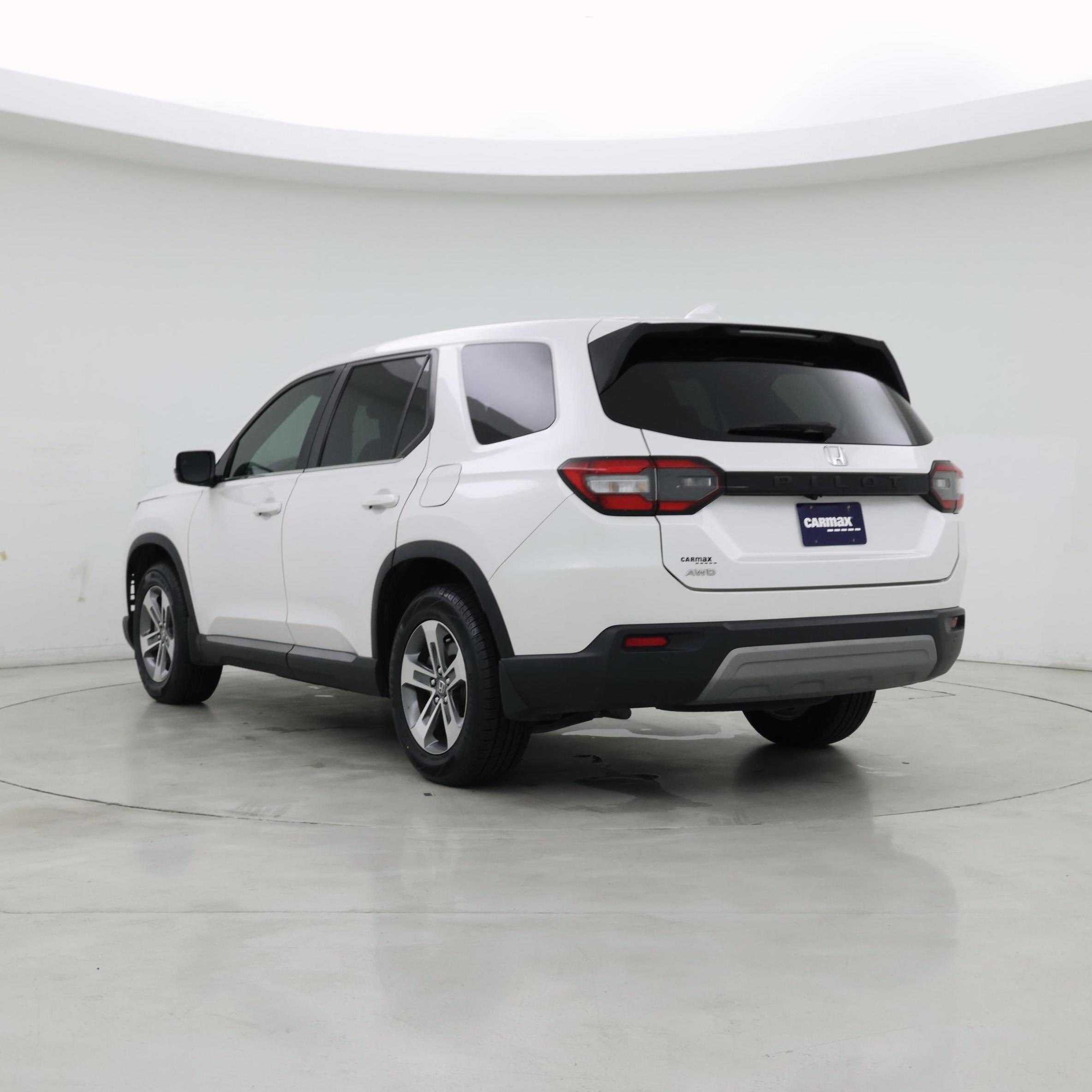 Thumbnail: 2023 Honda Pilot - 2