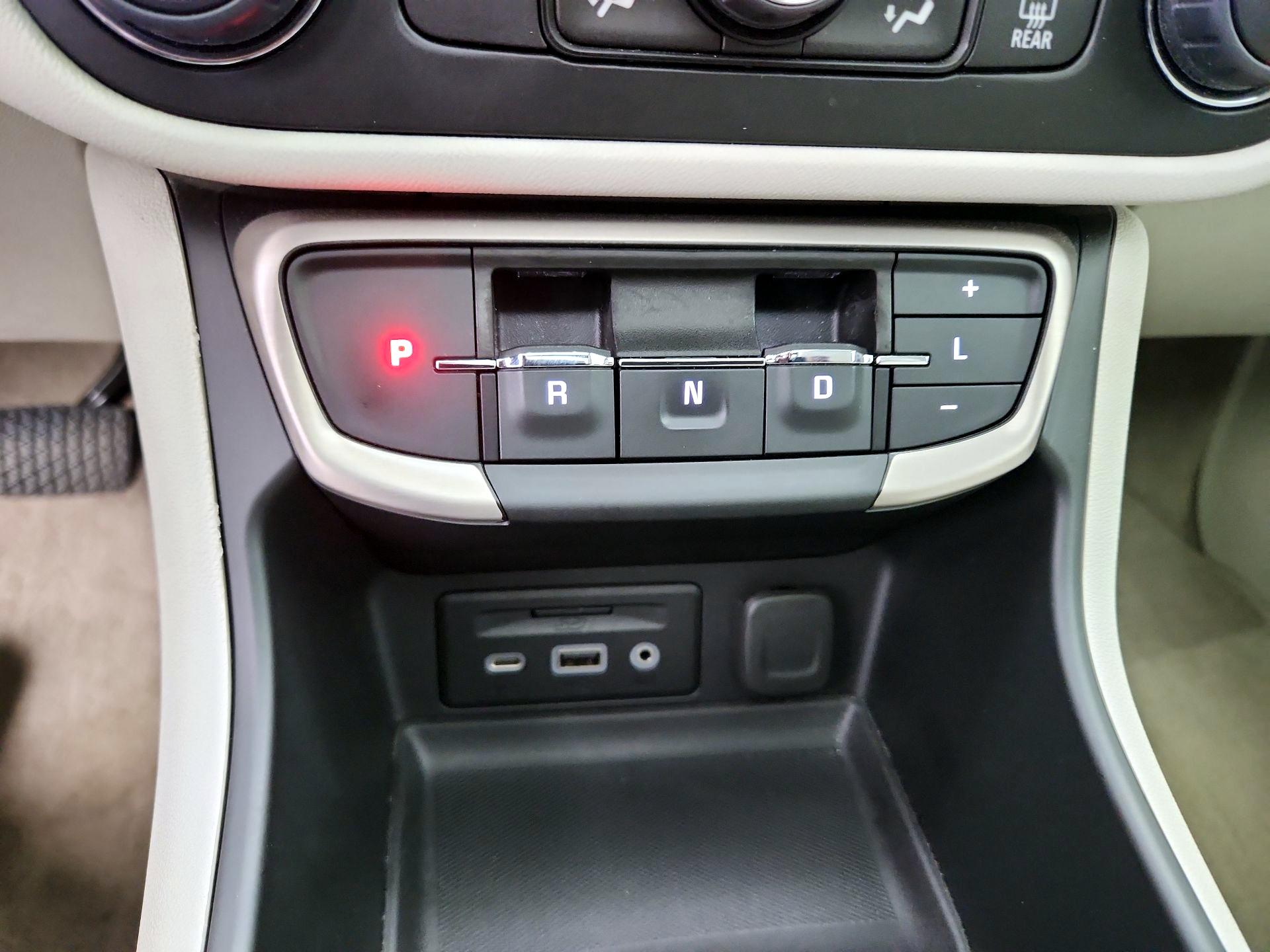 Thumbnail: 2024 GMC Terrain - 17