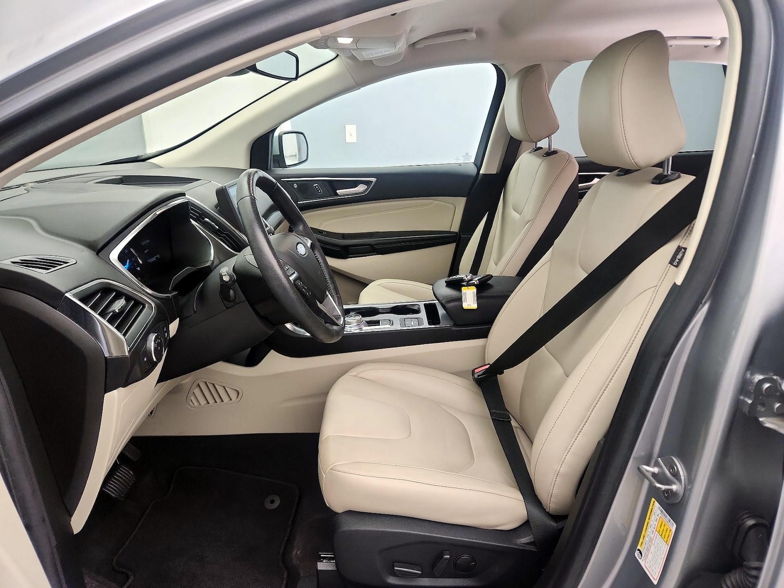 2021 Ford Edge Titanium - Photo 12