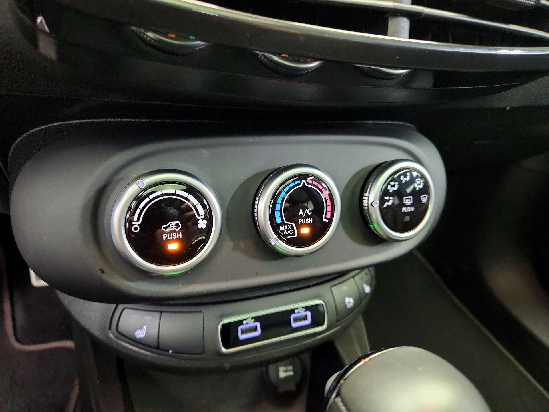 Thumbnail: 2021 Fiat 500X - 17