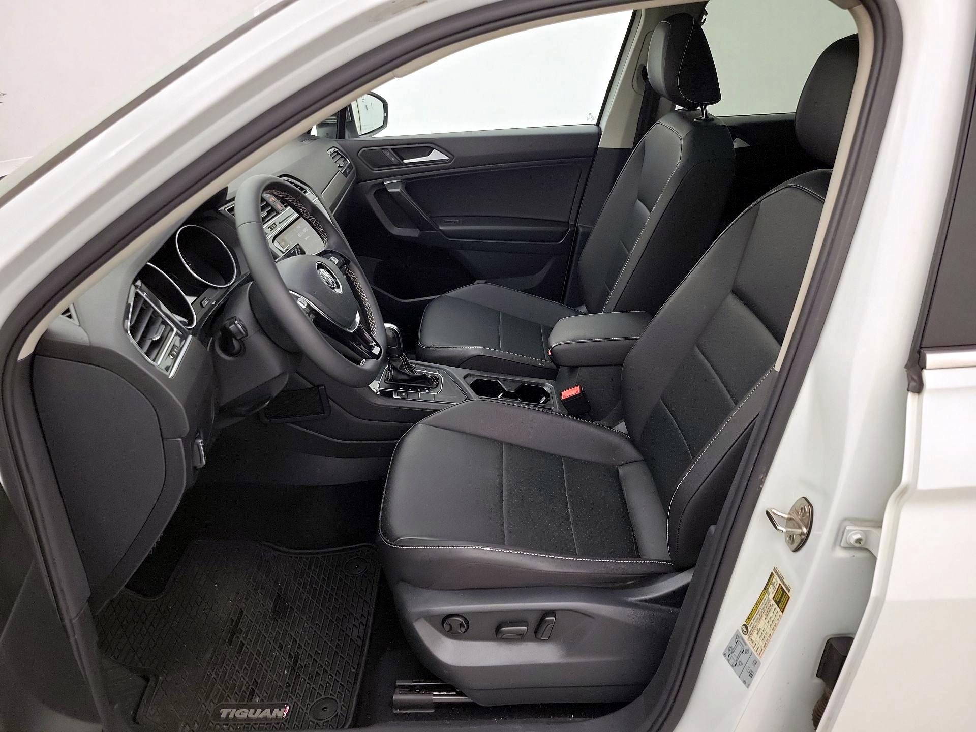 Thumbnail: 2021 Volkswagen Tiguan - 11