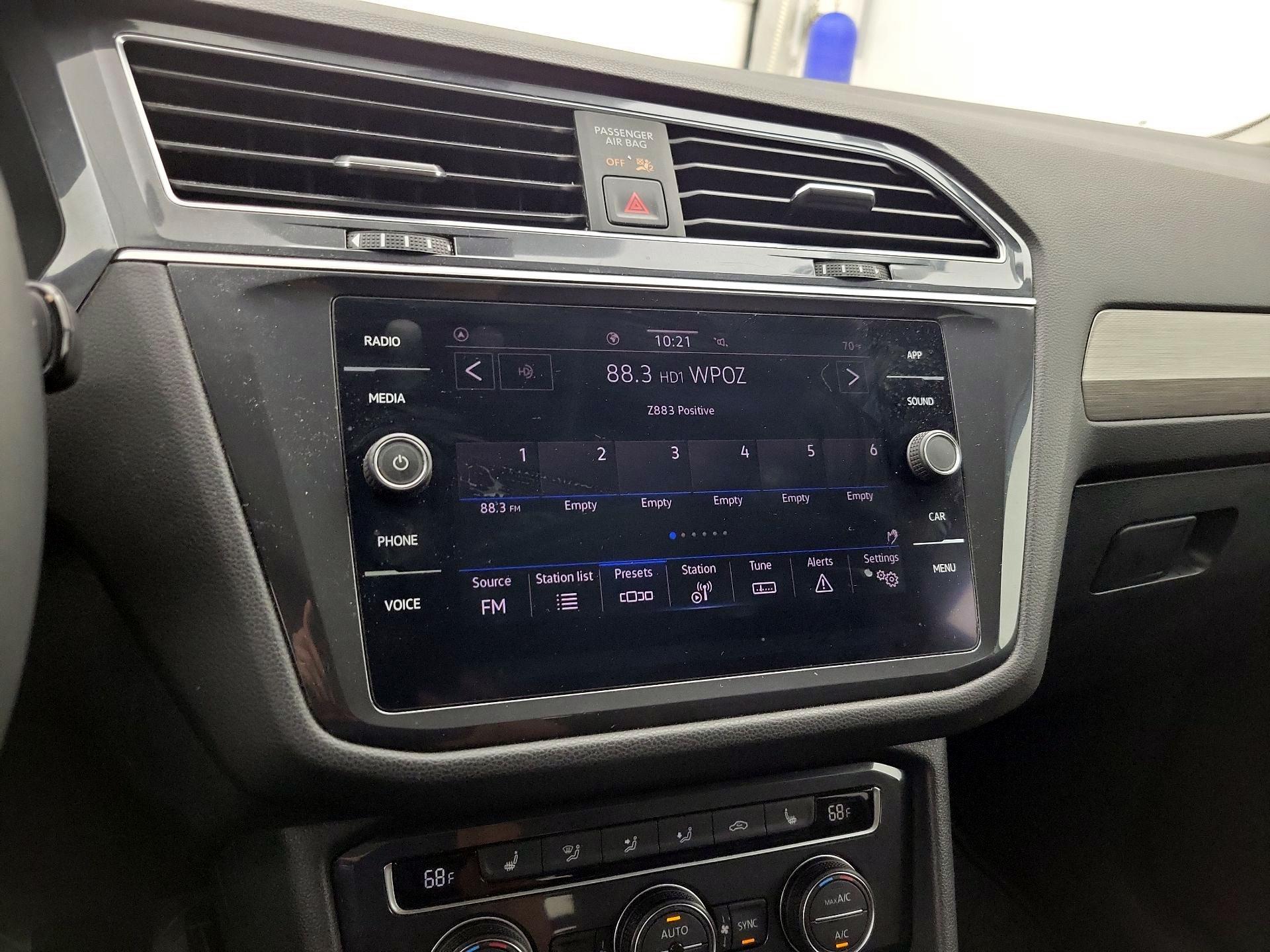 Thumbnail: 2021 Volkswagen Tiguan - 15