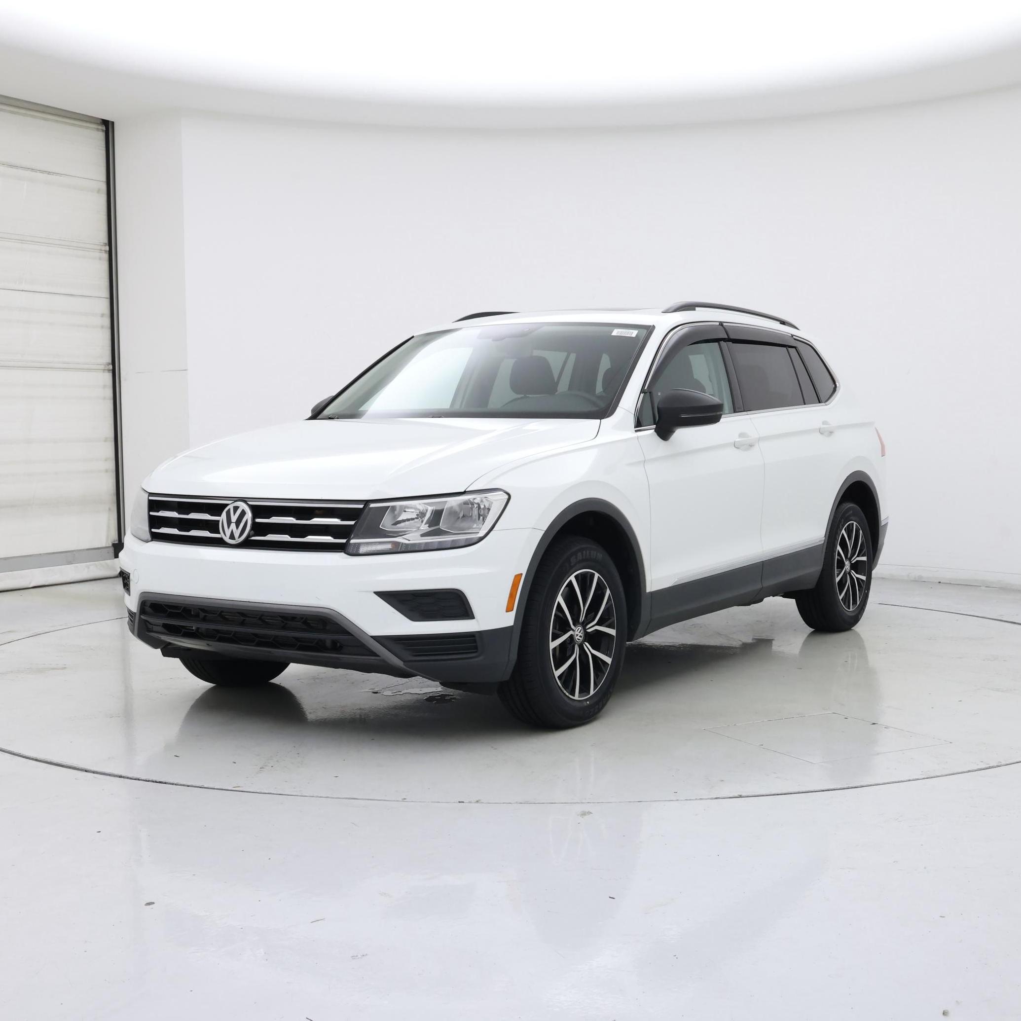 Thumbnail: 2021 Volkswagen Tiguan - 4