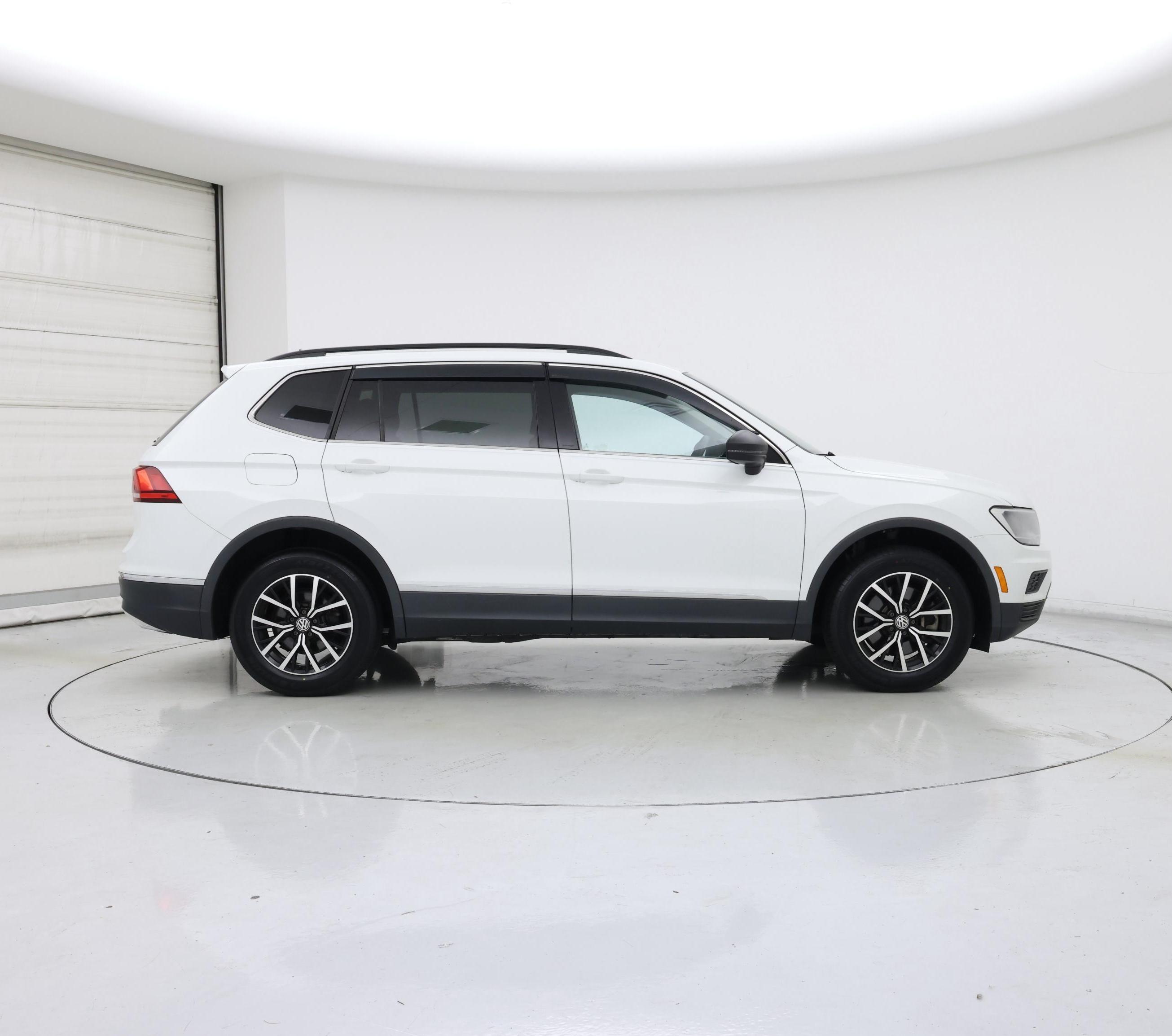 Thumbnail: 2021 Volkswagen Tiguan - 7