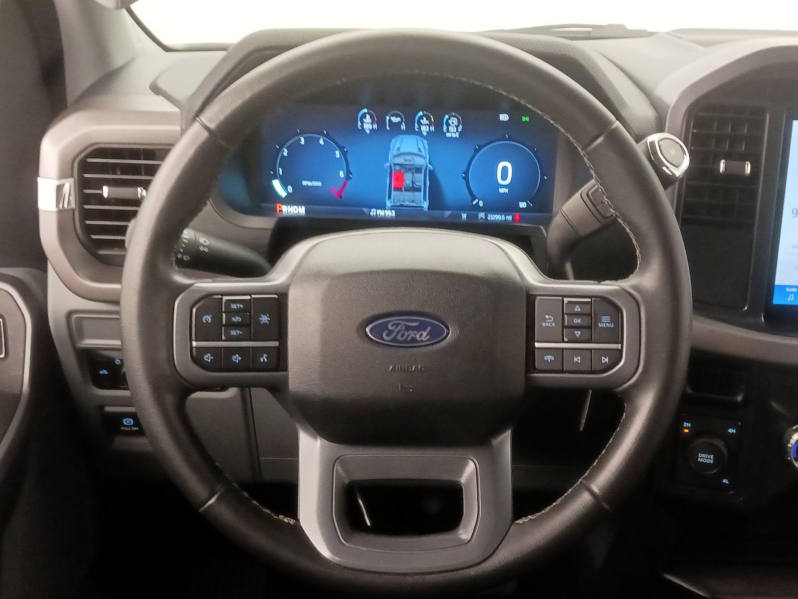 2025 Ford F-150 XLT - Photo 11