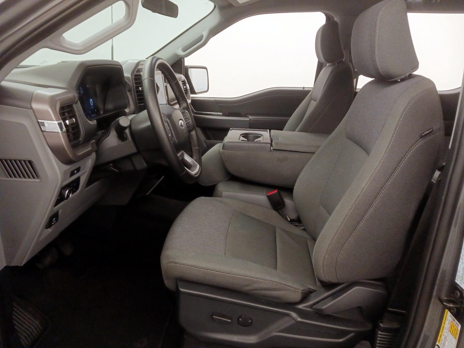 2025 Ford F-150 XLT - Photo 12