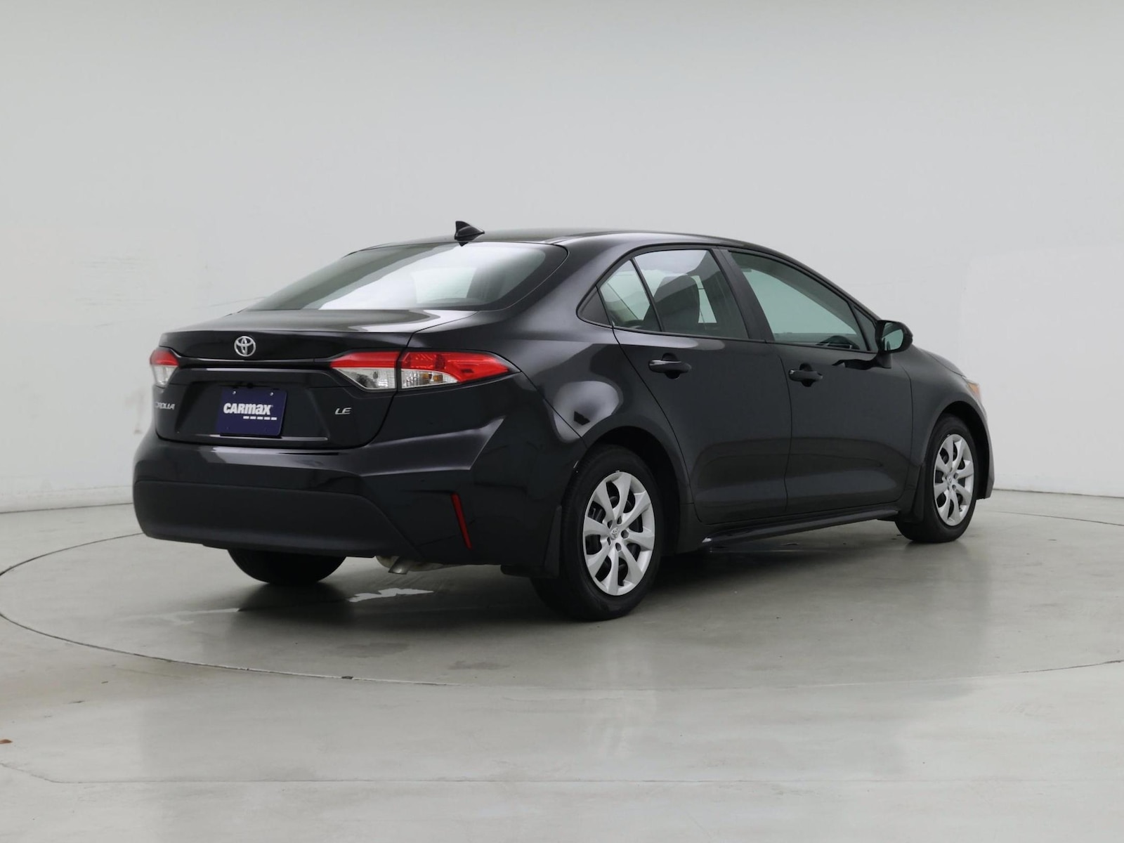 2025 Toyota Corolla LE - Photo 9