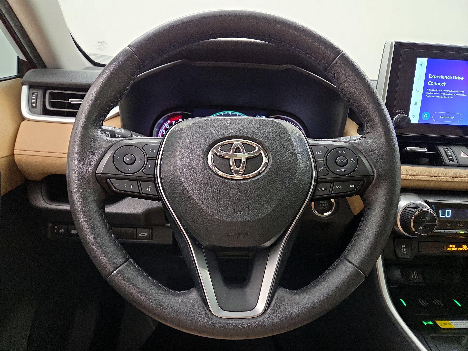 Thumbnail: 2024 Toyota RAV4 - 10