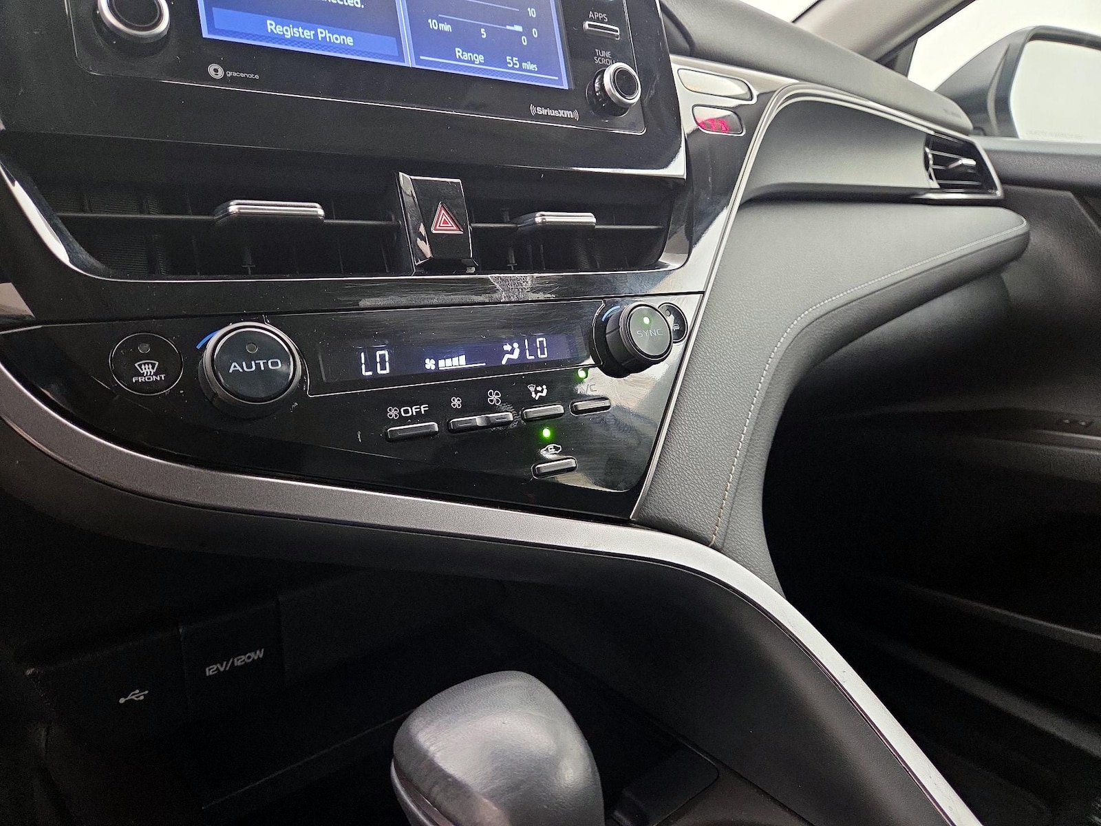 2024 Toyota Camry SE - Photo 16