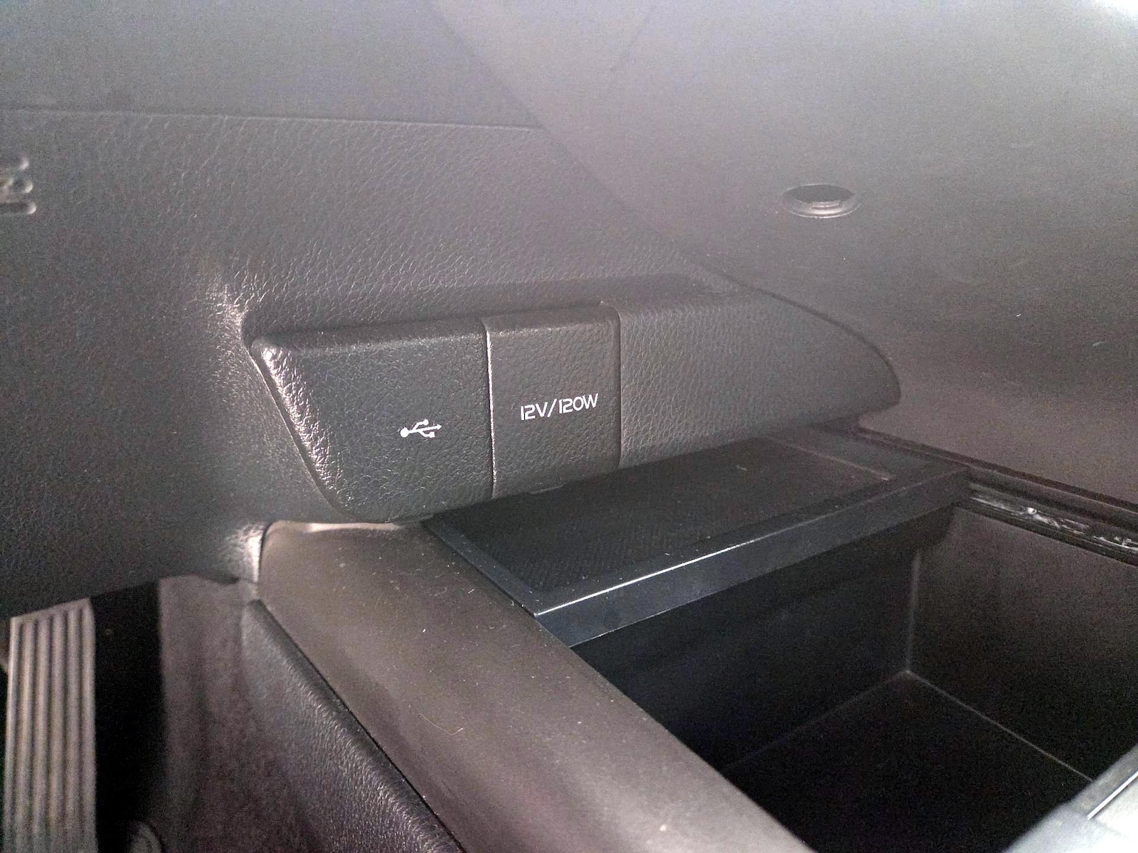 2024 Toyota Camry SE - Photo 18