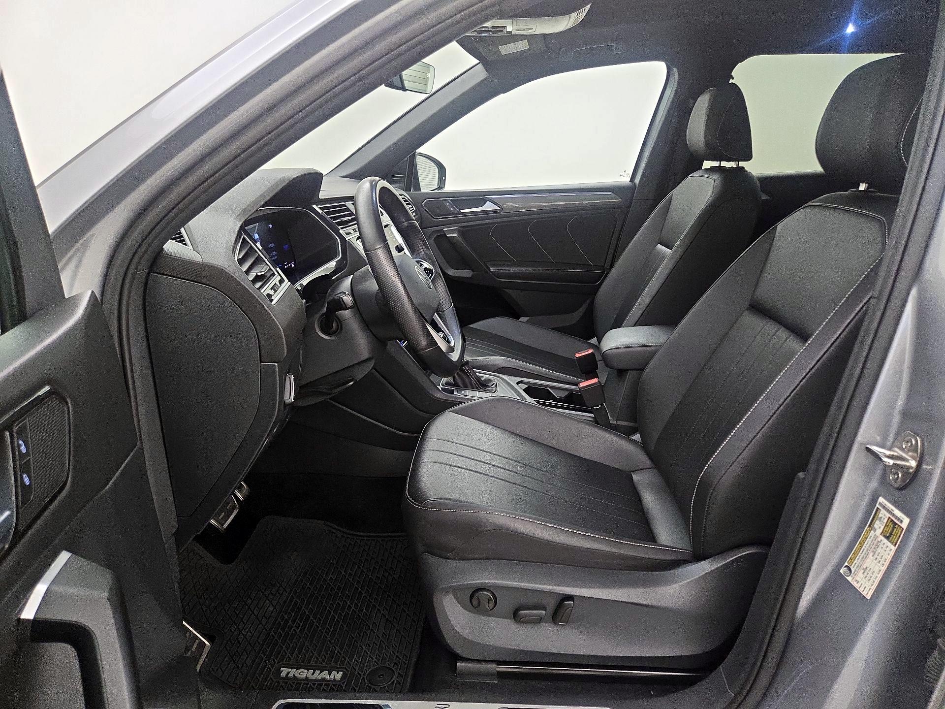 Thumbnail: 2024 Volkswagen Tiguan - 11