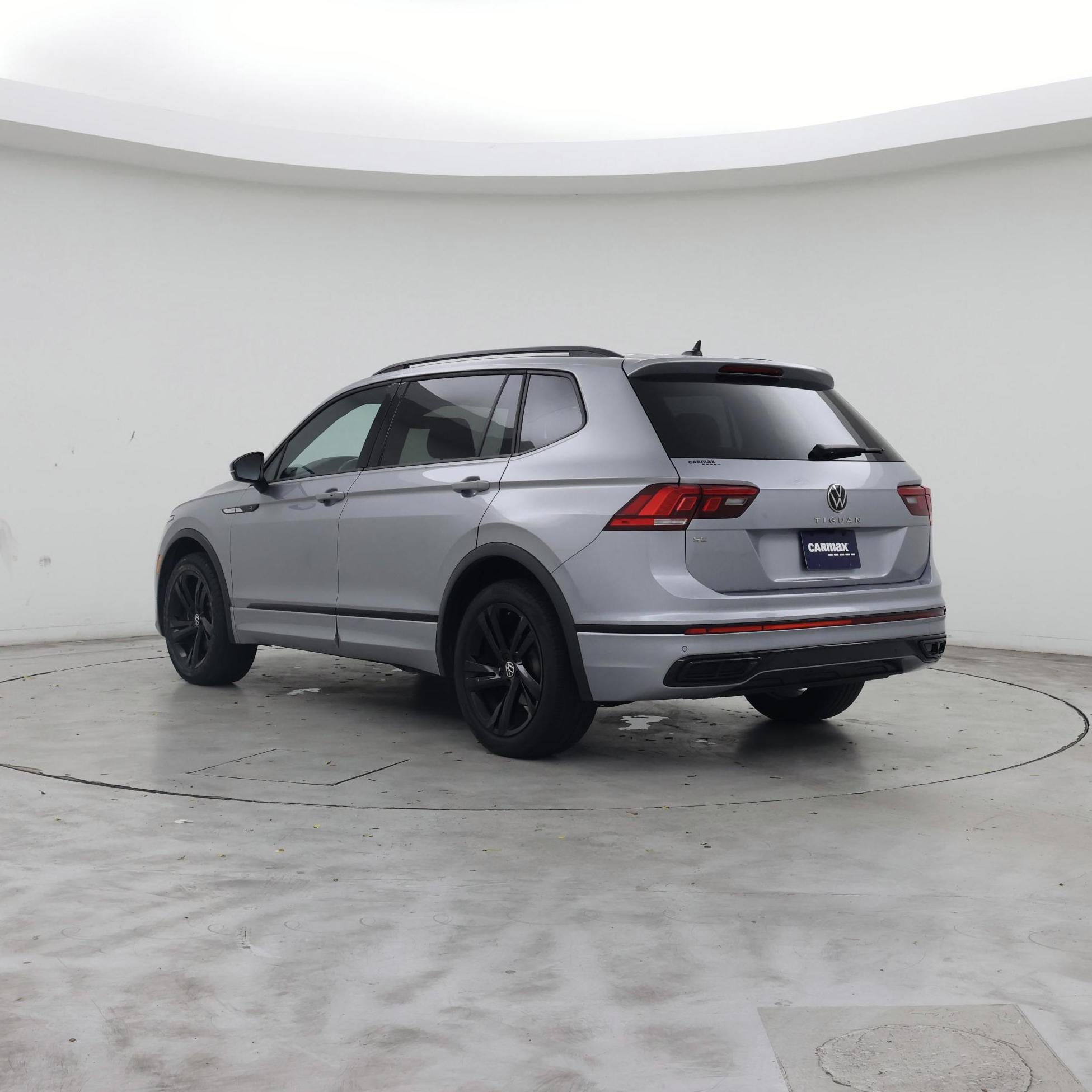 Thumbnail: 2024 Volkswagen Tiguan - 2