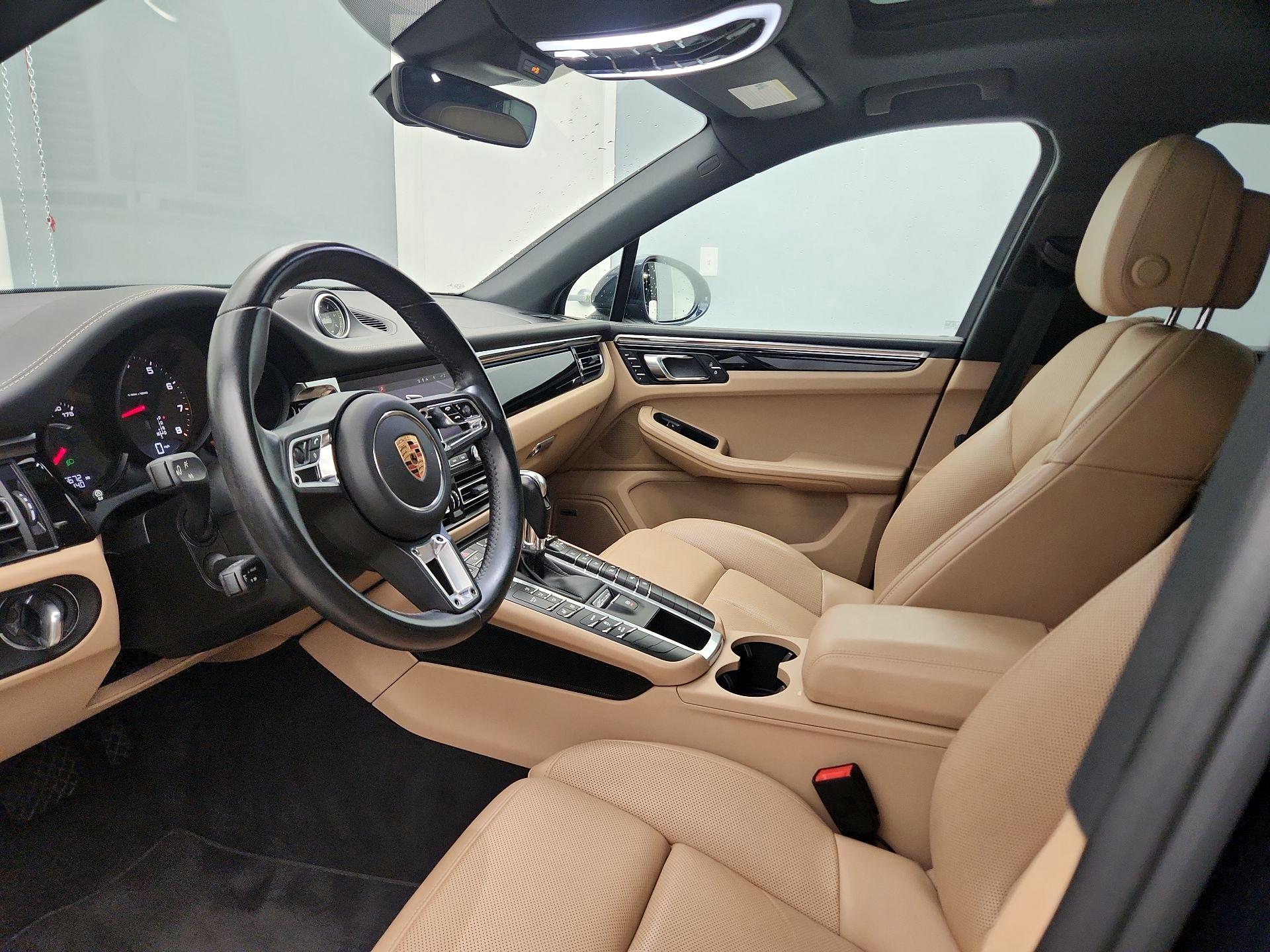 Thumbnail: 2020 Porsche Macan - 11