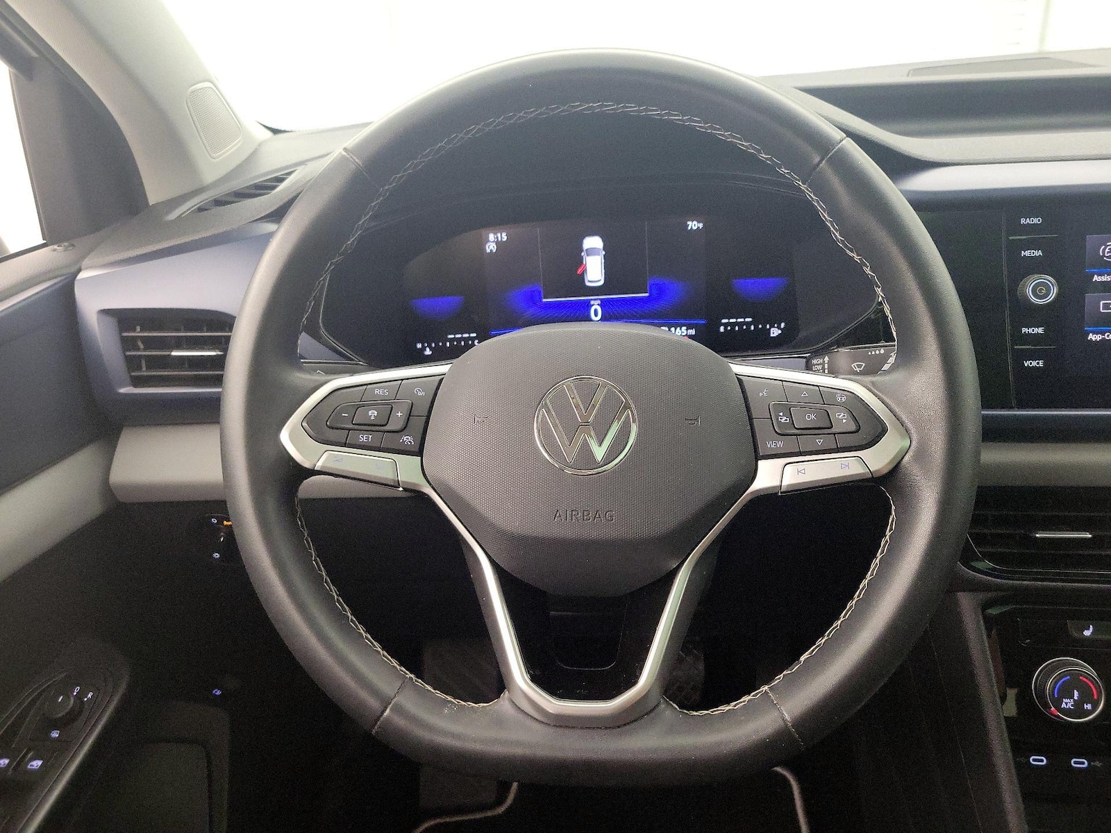 2023 Volkswagen Taos SE - Photo 11