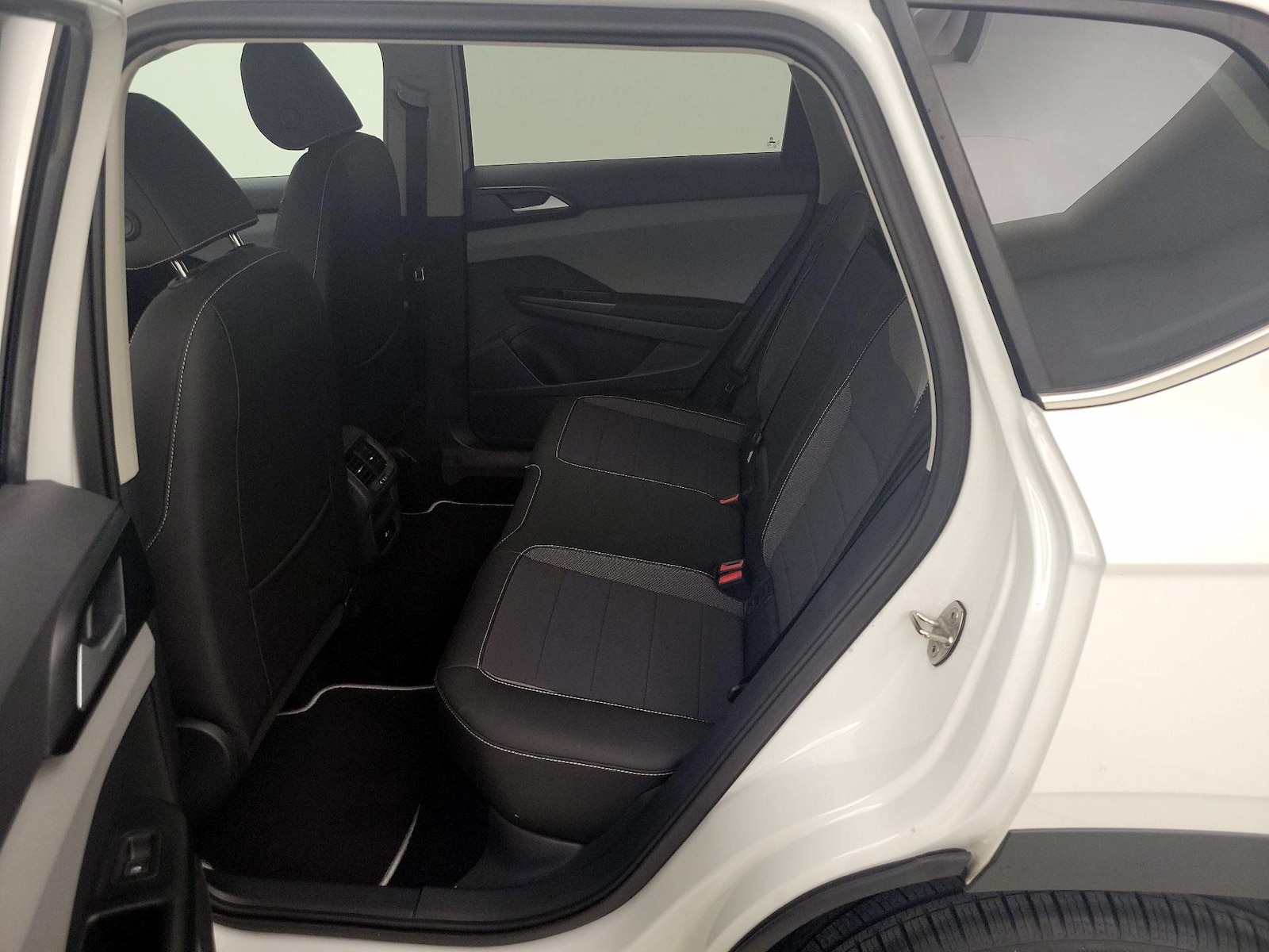 2023 Volkswagen Taos SE - Photo 21