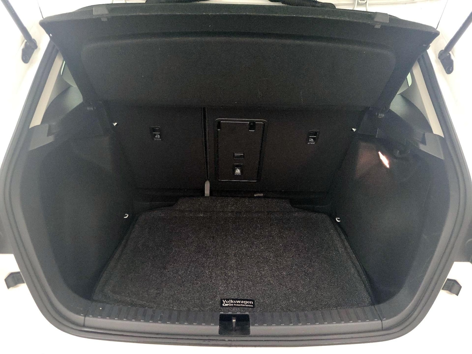 2023 Volkswagen Taos SE - Photo 22