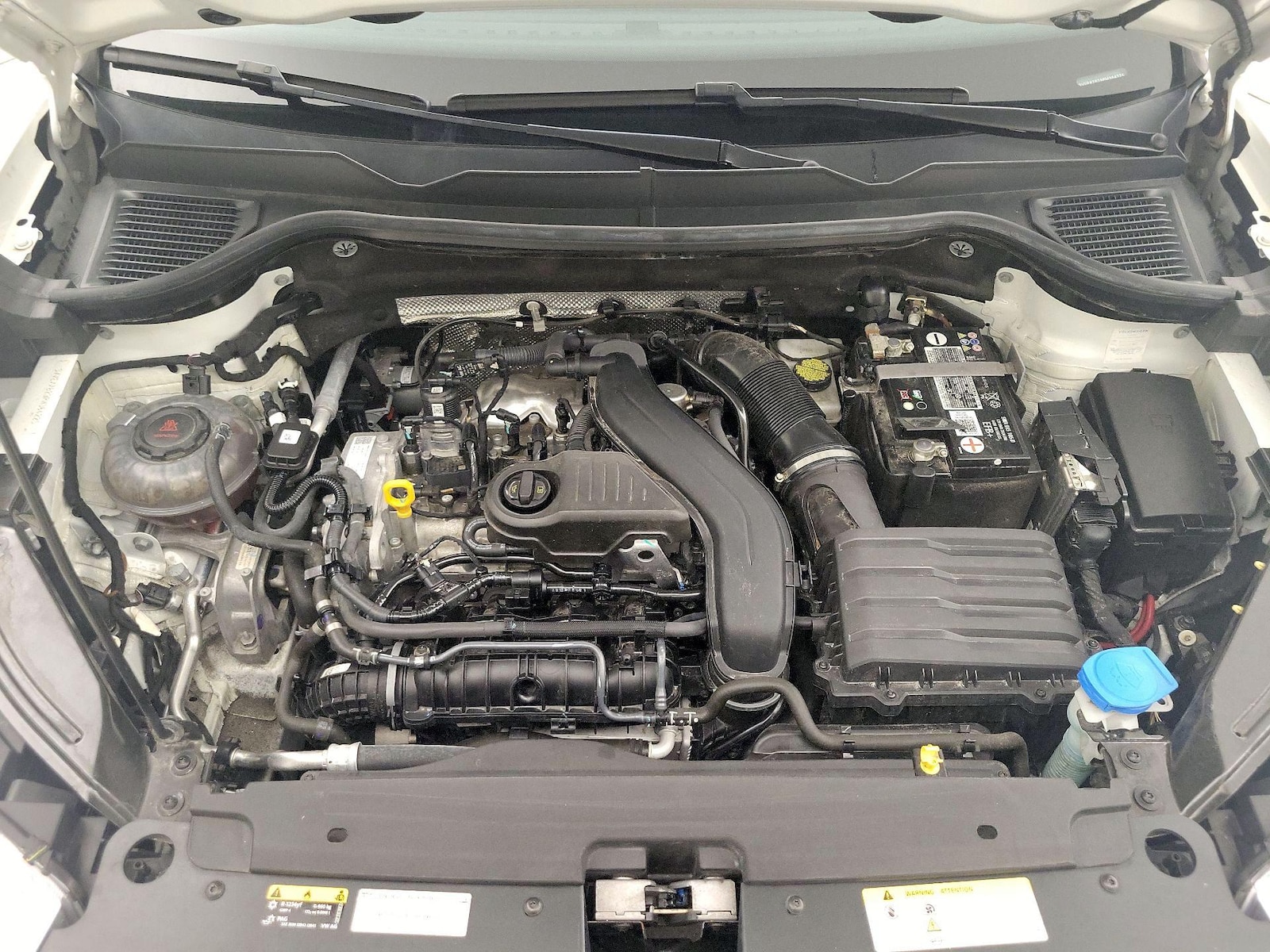 2023 Volkswagen Taos SE - Photo 24