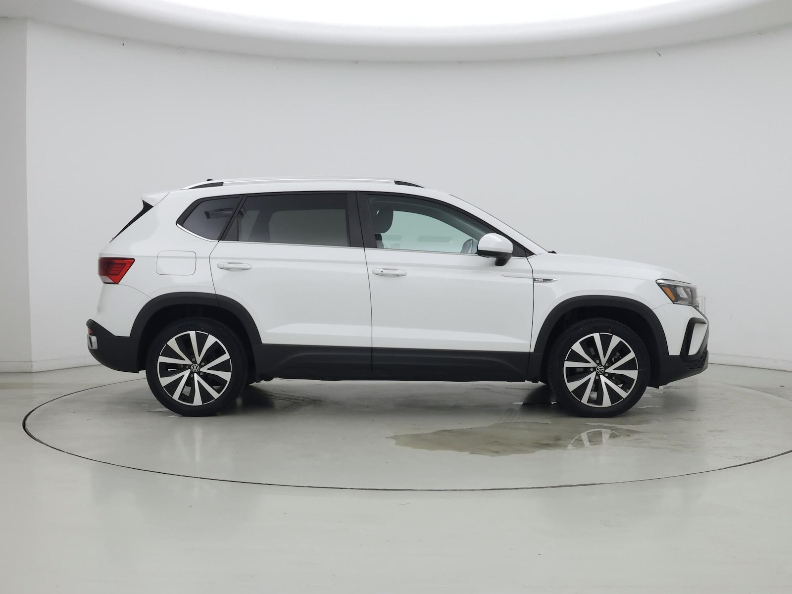 2023 Volkswagen Taos SE - Photo 8