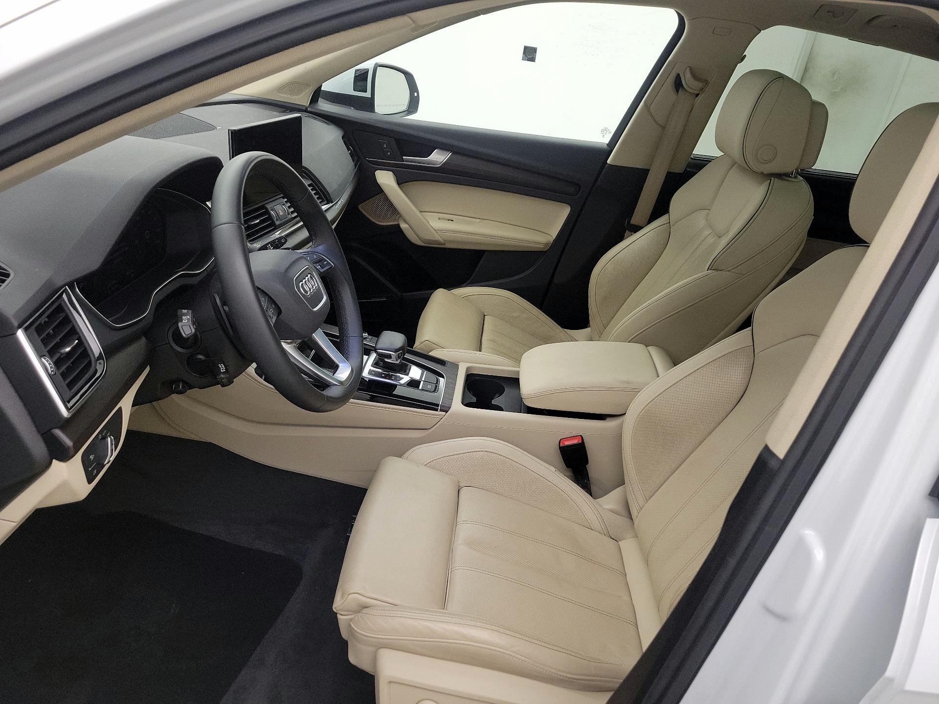 Thumbnail: 2024 Audi Q5 - 11