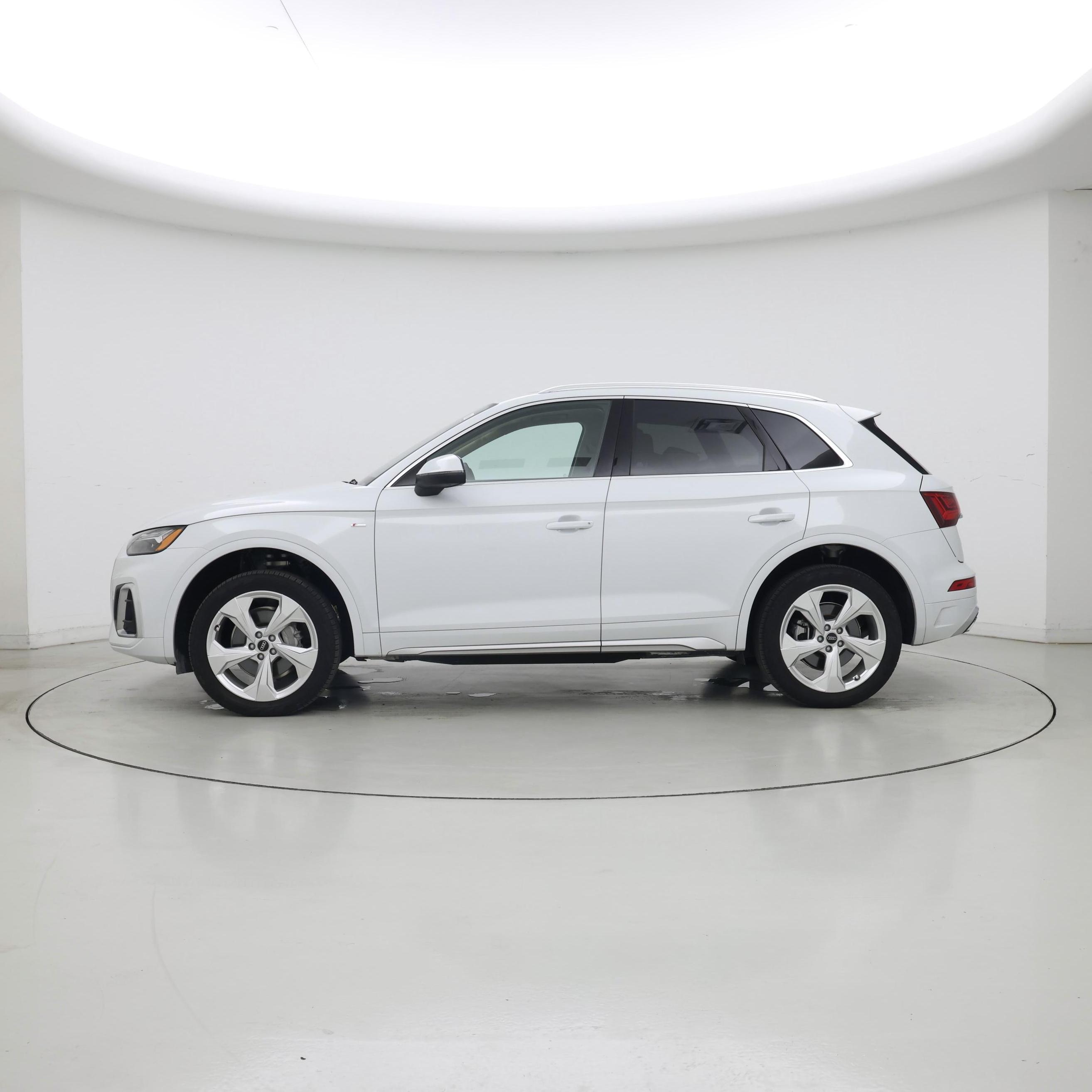 Thumbnail: 2024 Audi Q5 - 3