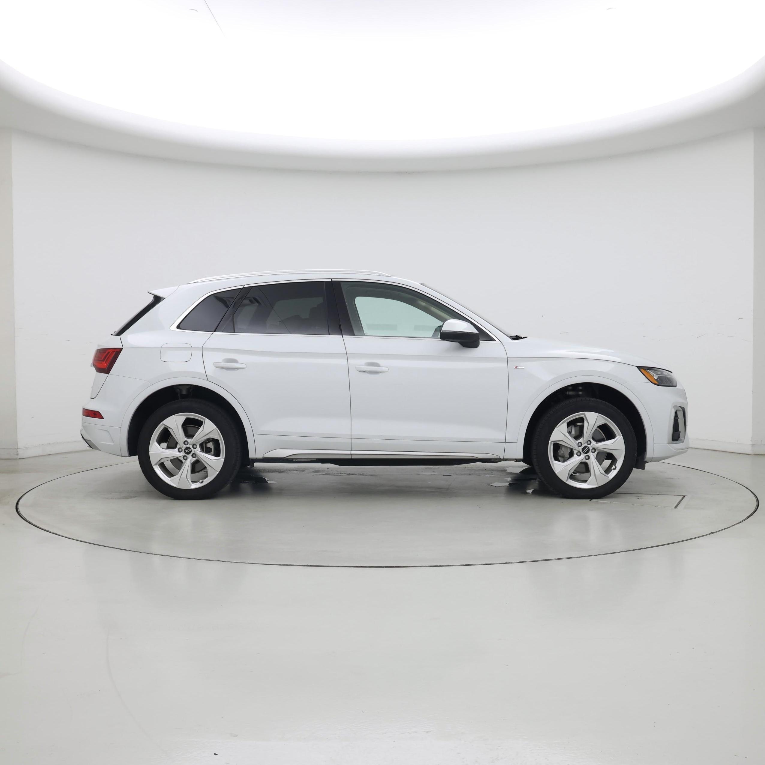 Thumbnail: 2024 Audi Q5 - 7