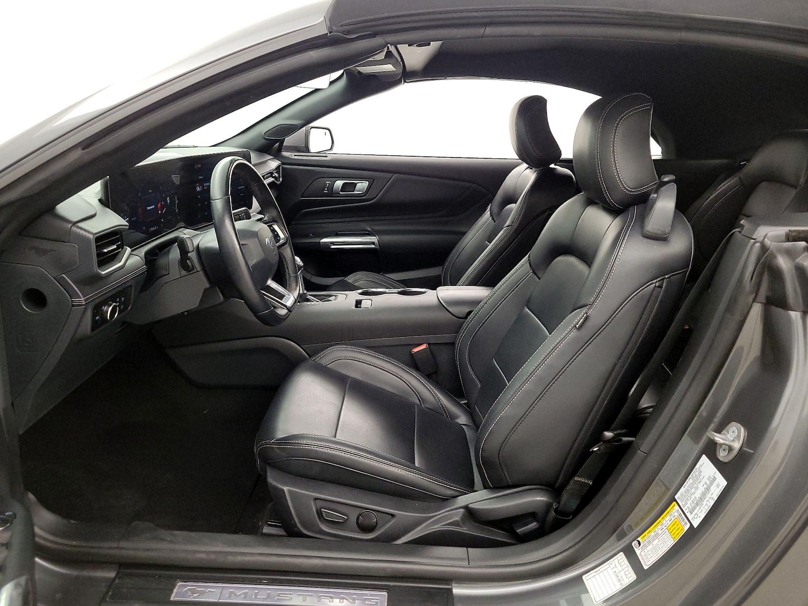 2025 Ford Mustang EcoBoost Premium - Photo 12