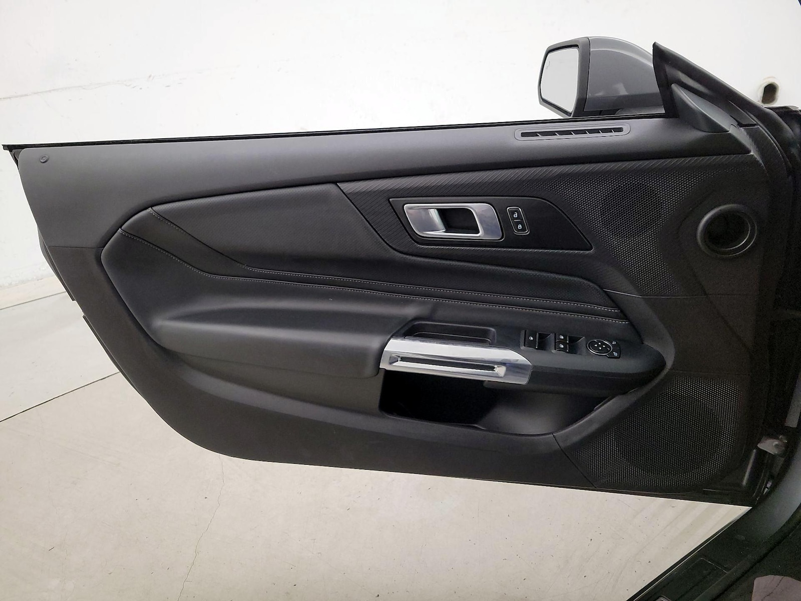 2025 Ford Mustang EcoBoost Premium - Photo 13