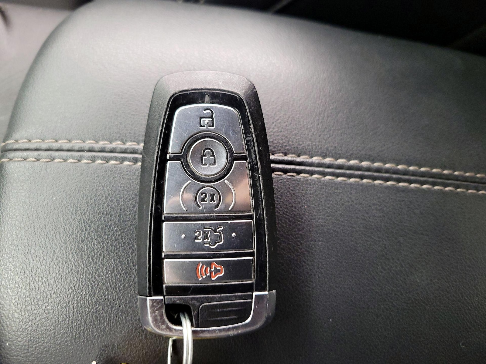 2025 Ford Mustang EcoBoost Premium - Photo 23