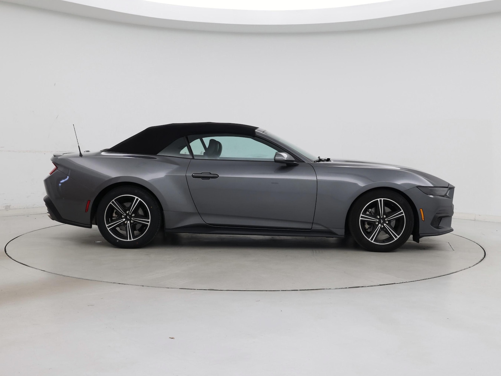 2025 Ford Mustang EcoBoost Premium - Photo 8