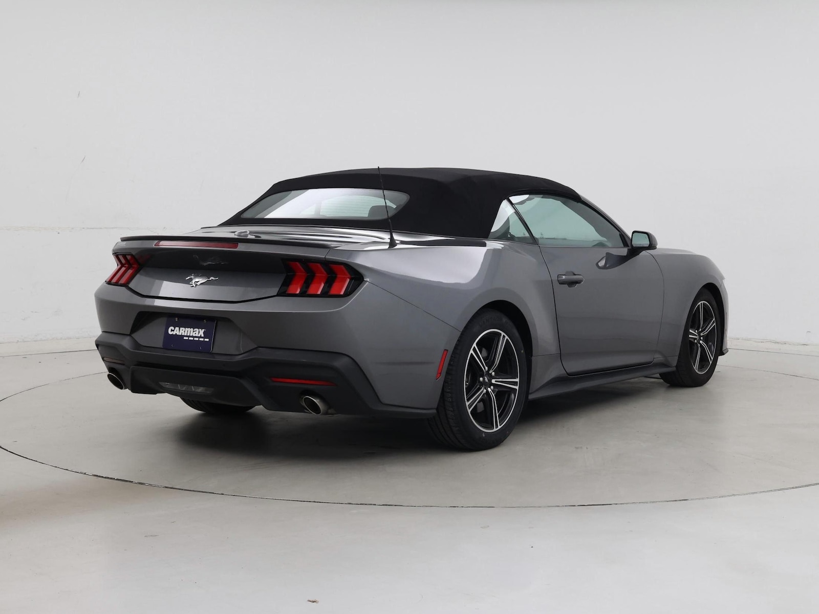 2025 Ford Mustang EcoBoost Premium - Photo 9