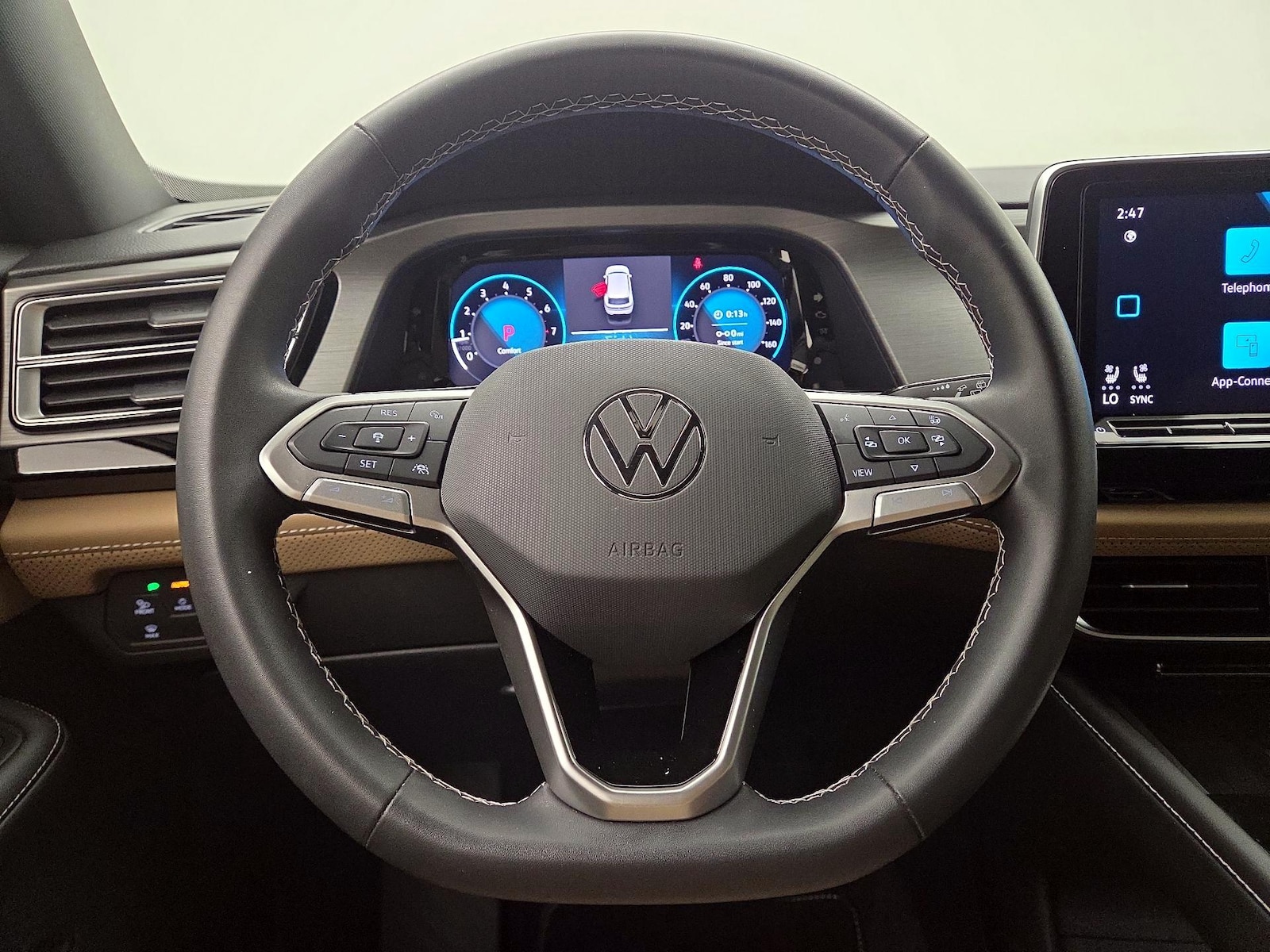 2024 Volkswagen Atlas Cross Sport SE w/Tech - Photo 11