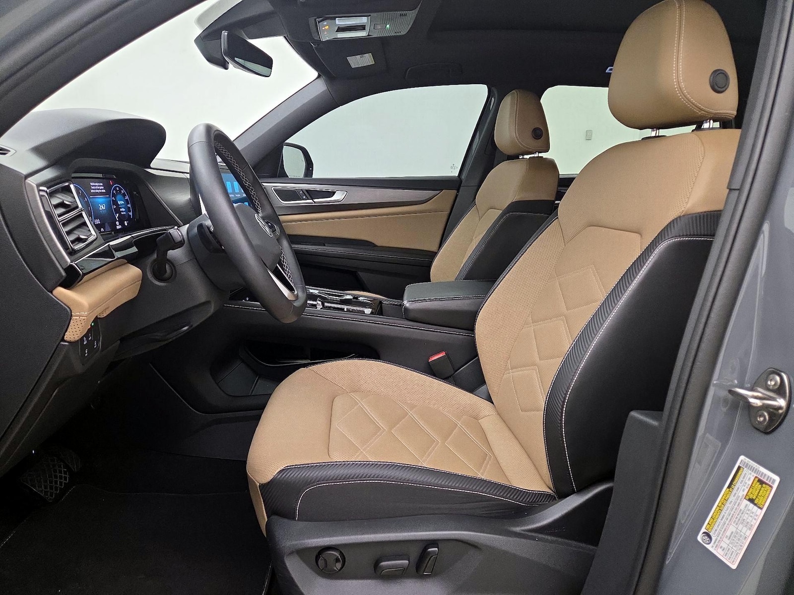 2024 Volkswagen Atlas Cross Sport SE w/Tech - Photo 12