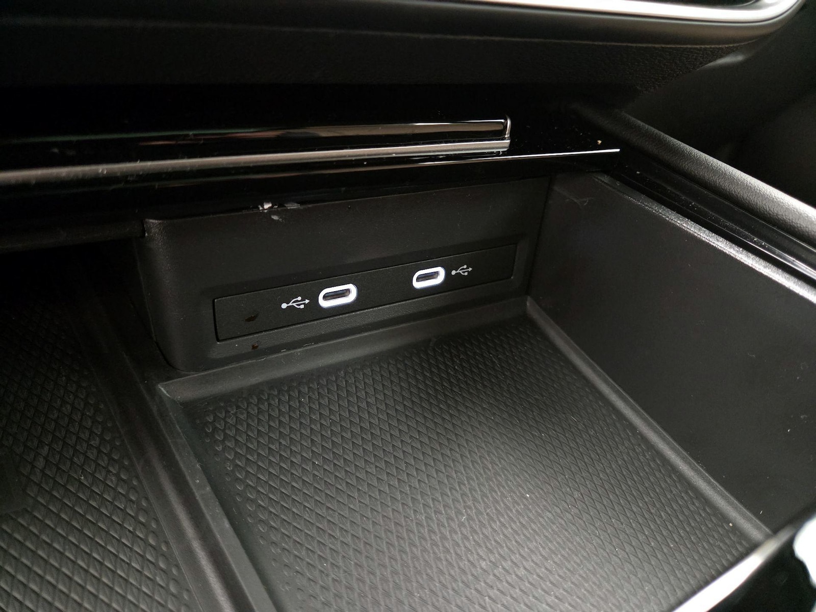 2024 Volkswagen Atlas Cross Sport SE w/Tech - Photo 19