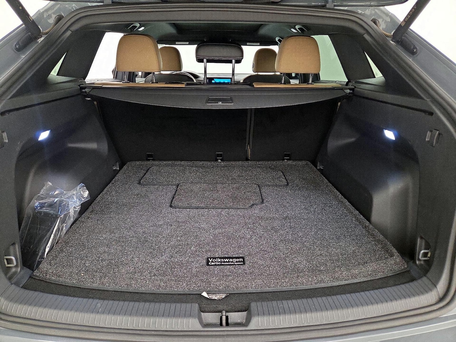 2024 Volkswagen Atlas Cross Sport SE w/Tech - Photo 22