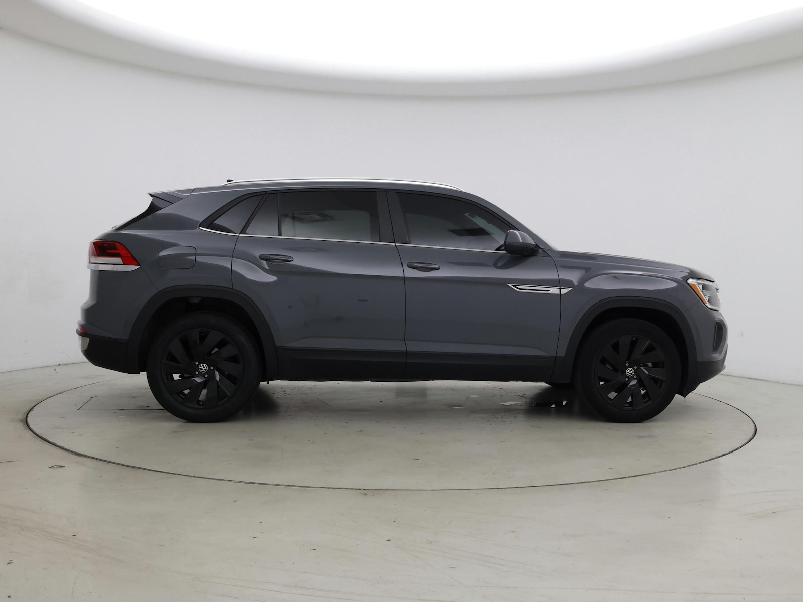 2024 Volkswagen Atlas Cross Sport SE w/Tech - Photo 8