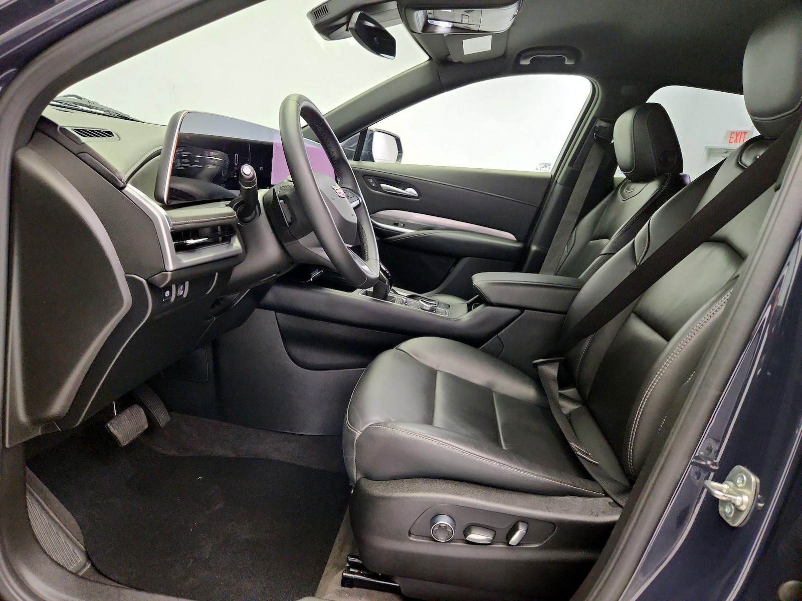 2025 Cadillac XT4 Premium Luxury - Photo 12