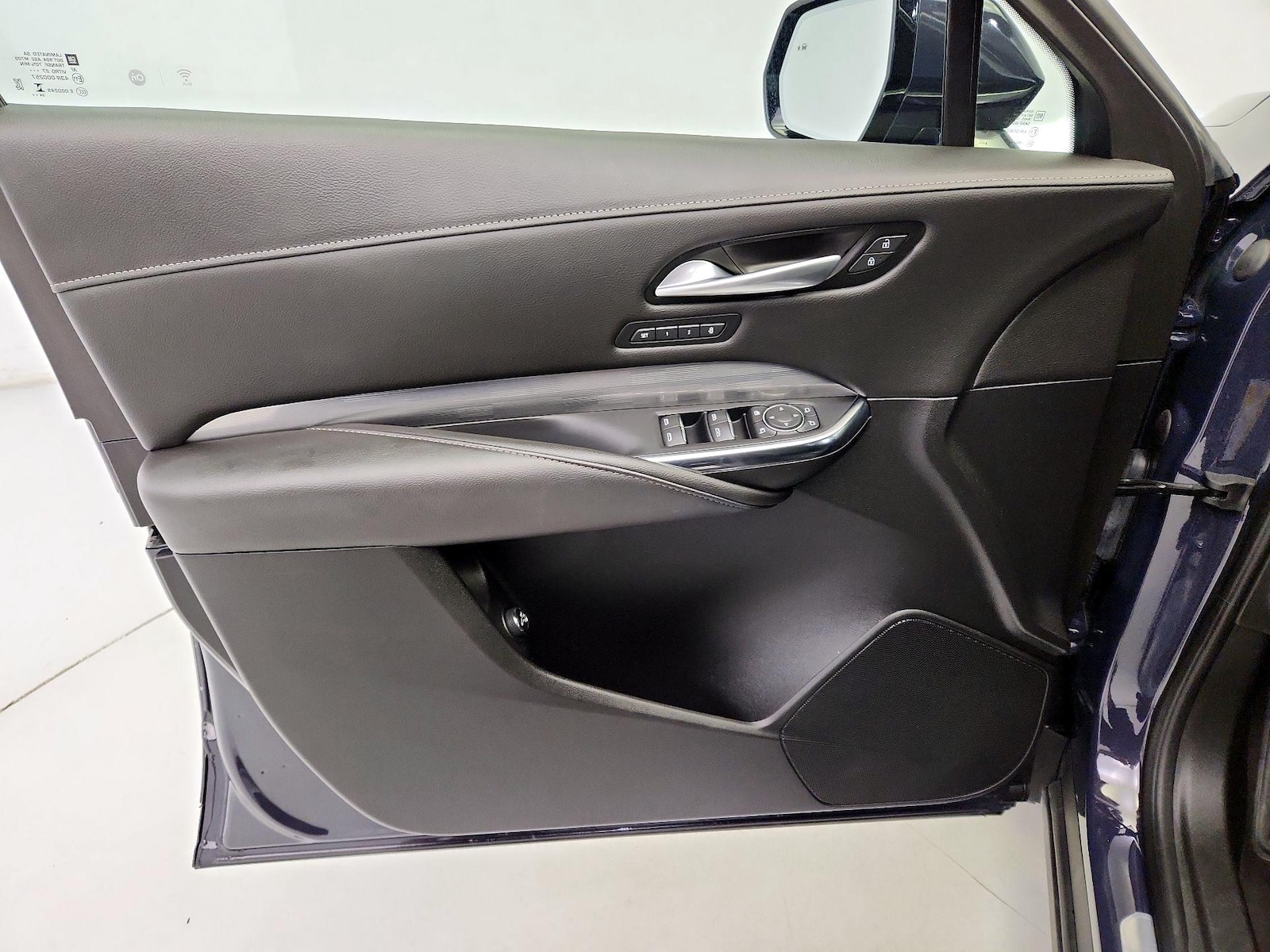 2025 Cadillac XT4 Premium Luxury - Photo 13