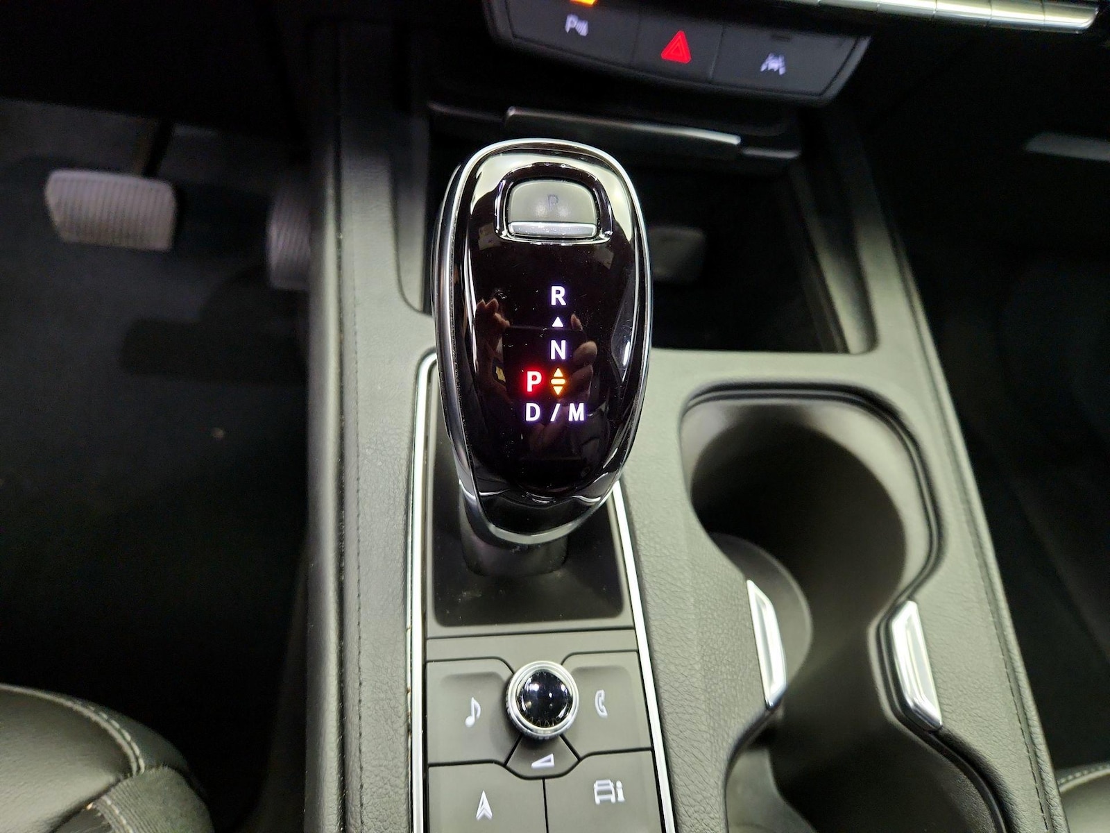 2025 Cadillac XT4 Premium Luxury - Photo 19