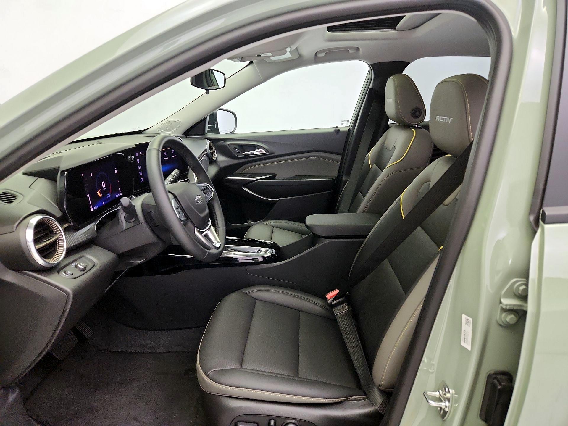 Thumbnail: 2026 Chevrolet Trax - 11