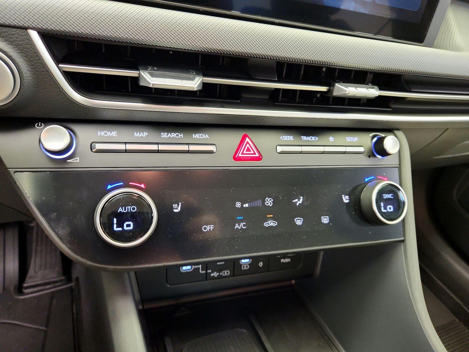 2026 Hyundai Sonata SEL - Photo 17