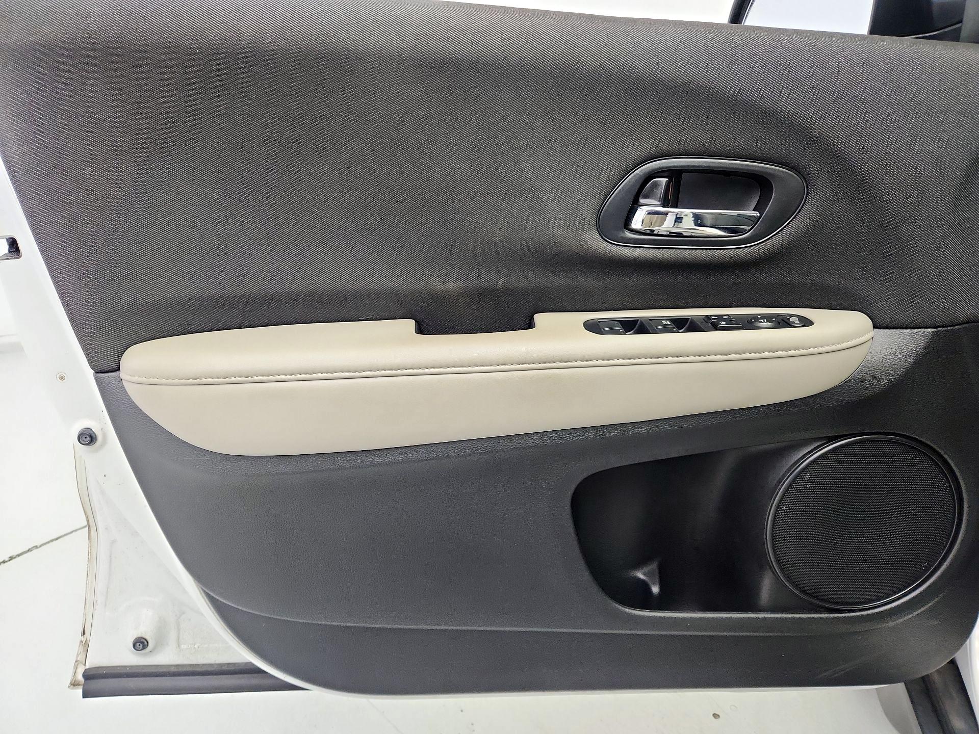 Thumbnail: 2019 Honda HR-V - 12