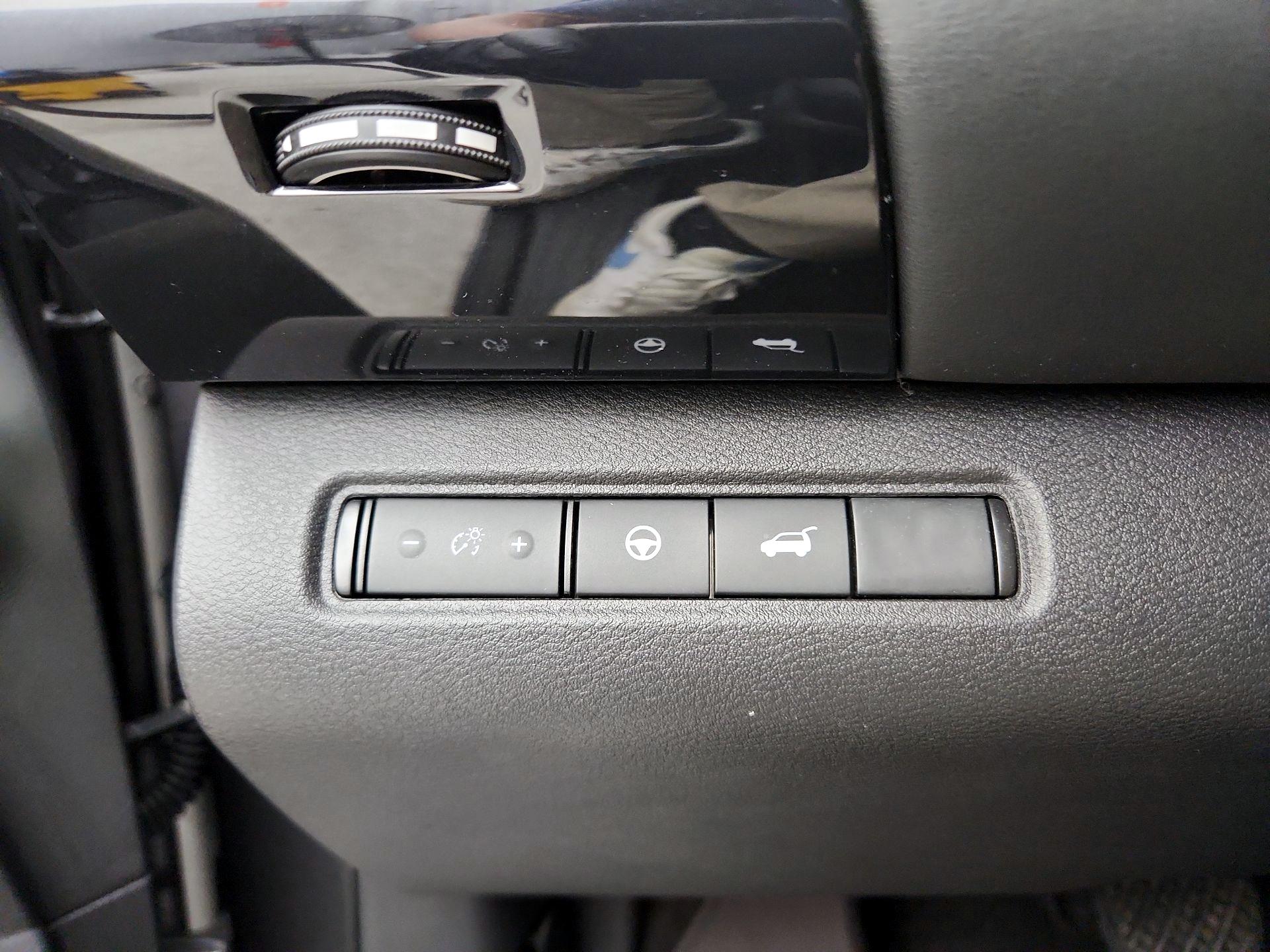 Thumbnail: 2025 Nissan Pathfinder - 13