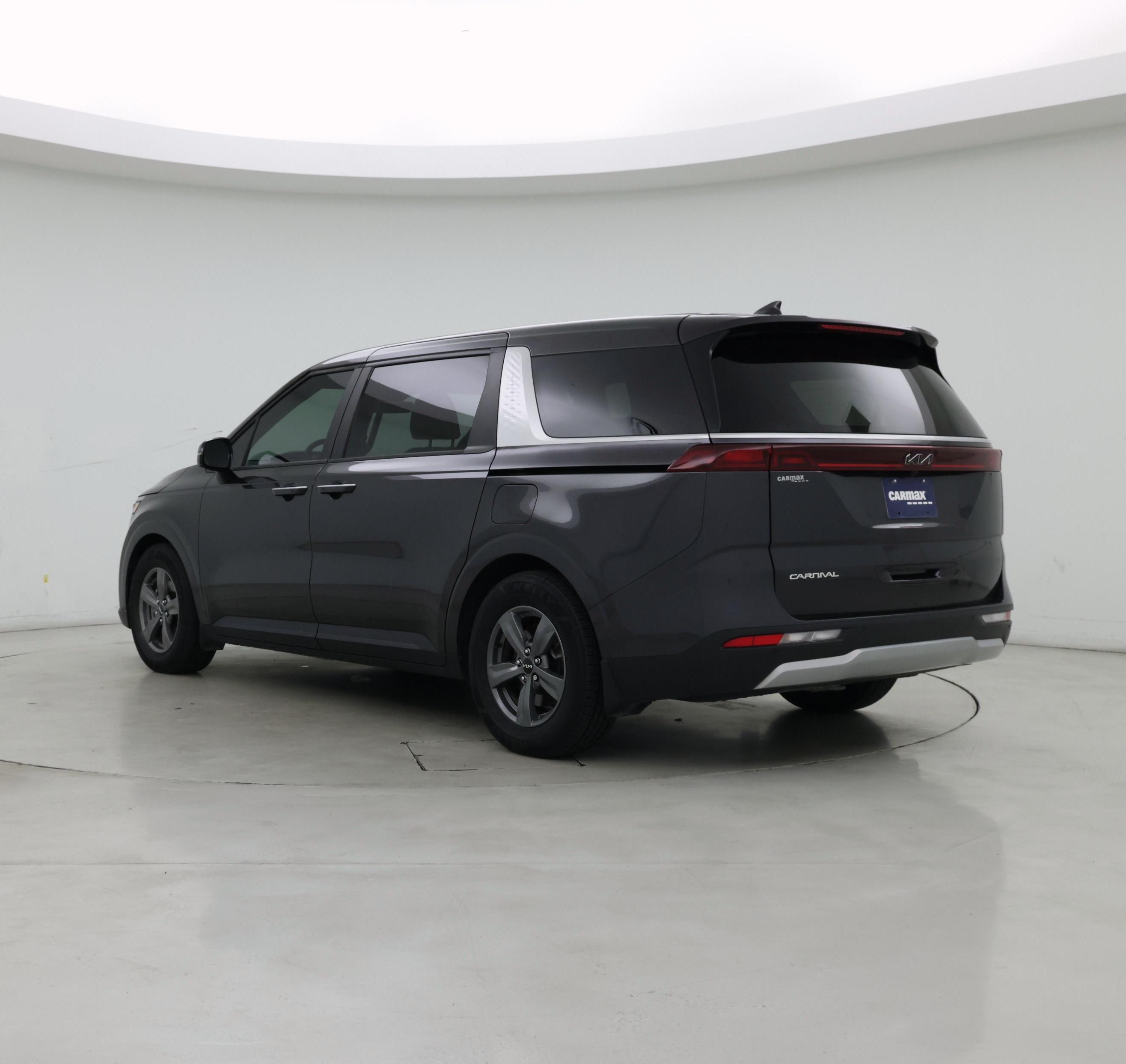 Thumbnail: 2023 Kia Carnival - 2