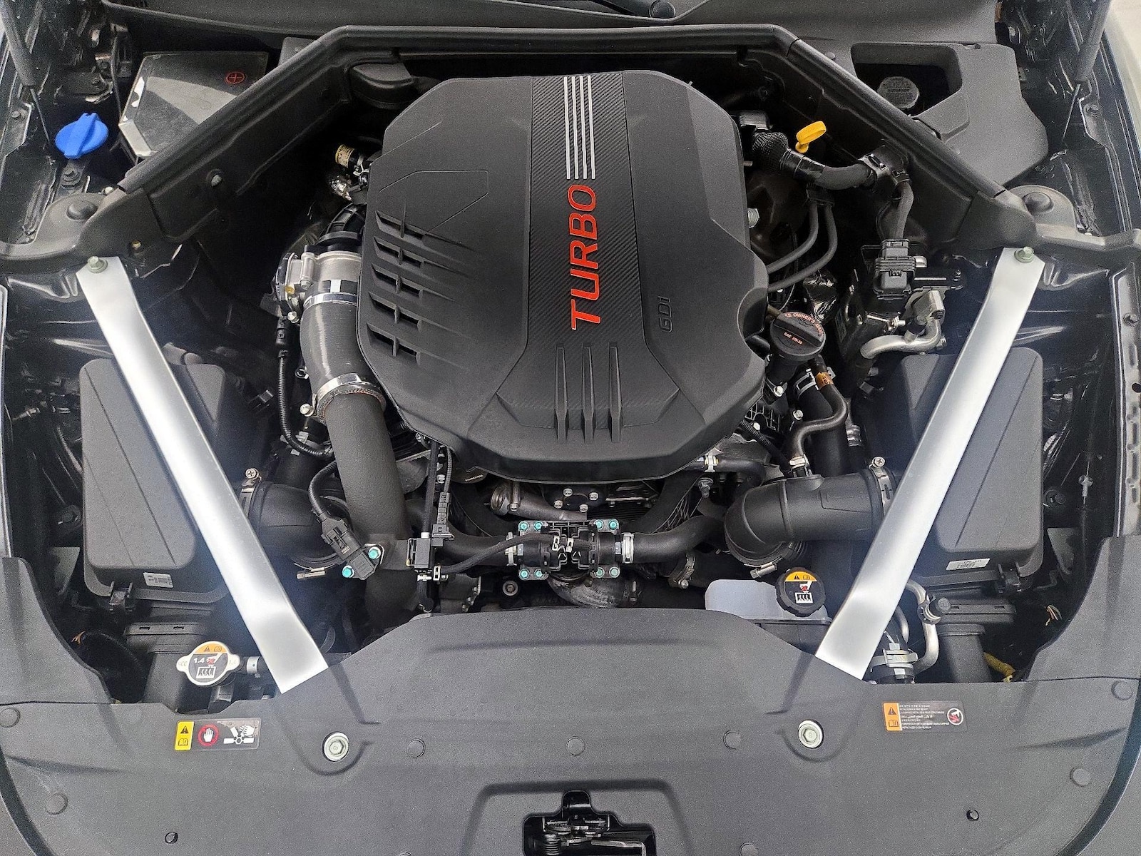2022 Kia Stinger GT2 - Photo 24