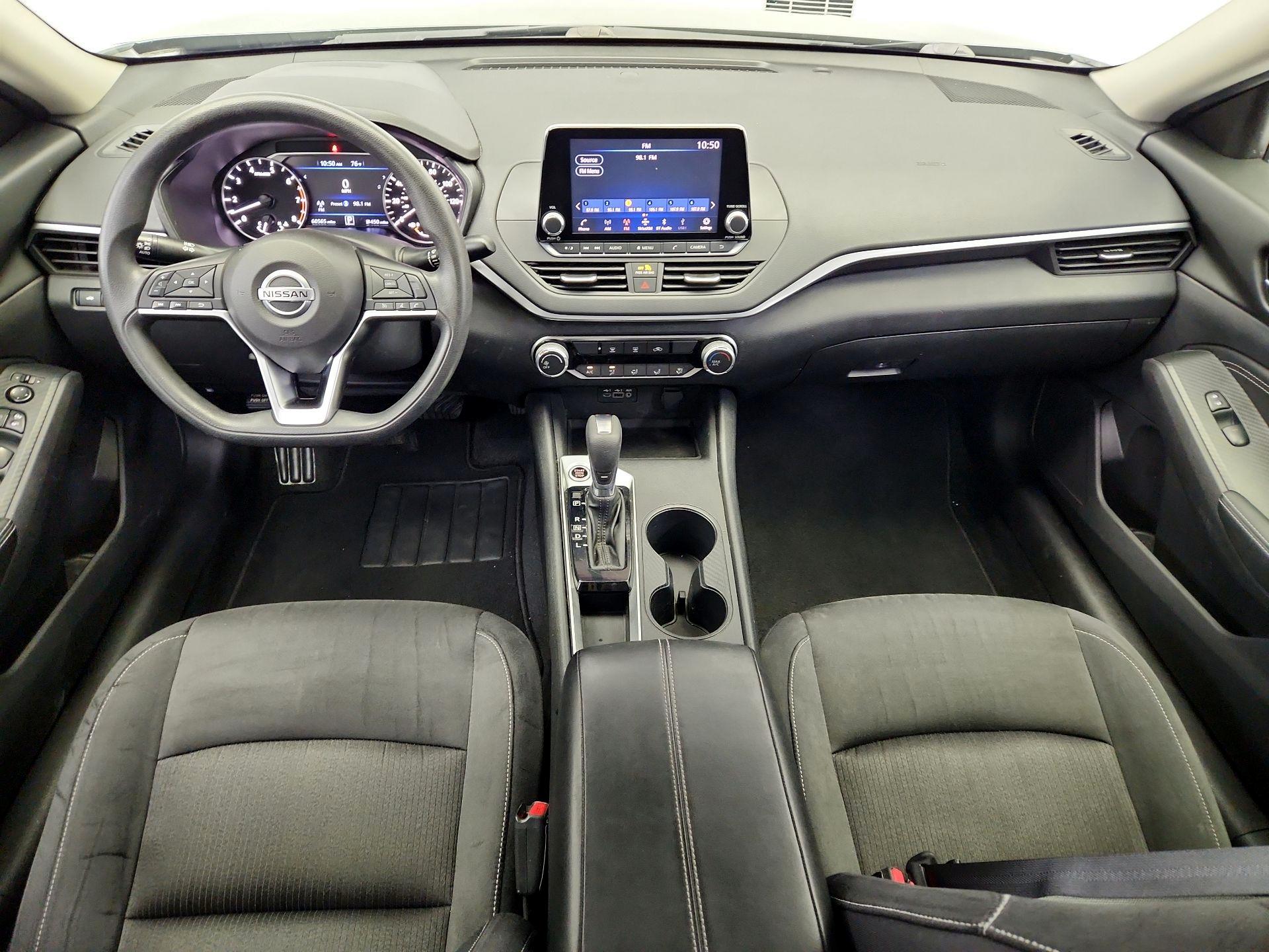 Thumbnail: 2020 Nissan Altima - 9